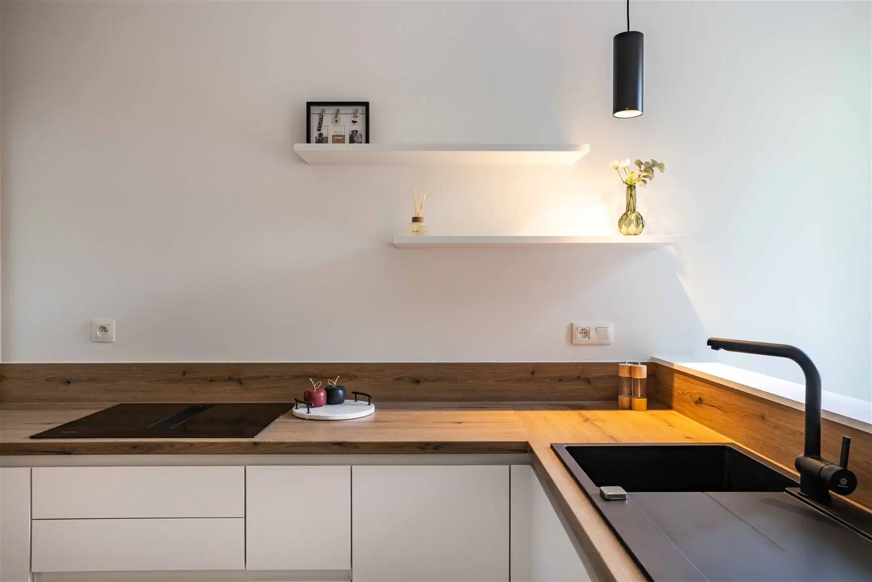 99% vernieuwd. Zuidtuin. Topligging nabij station Merelbeke. foto 6