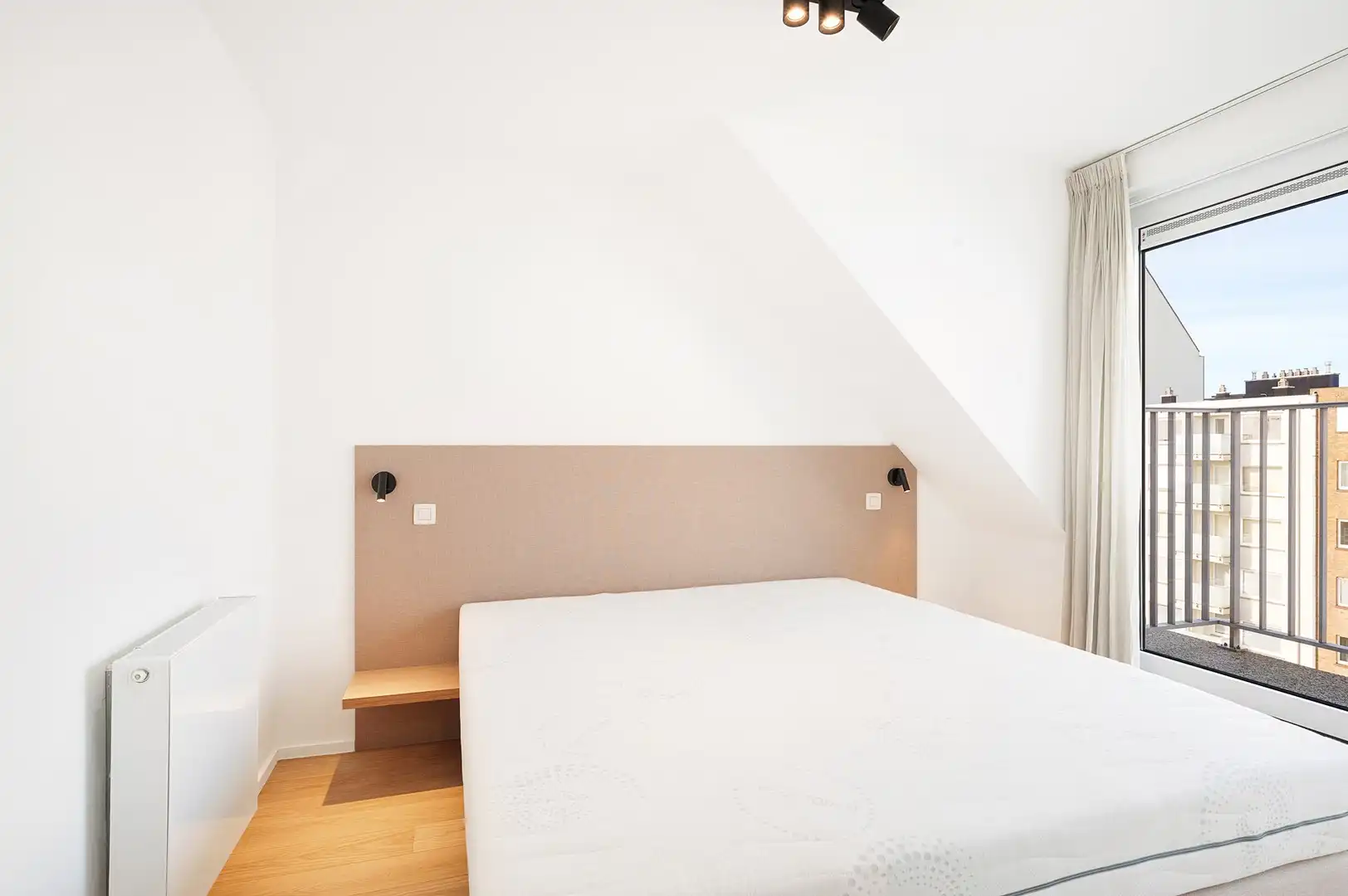 Zonnig gerenoveerd duplex penthouse appartement te Zoute foto 16