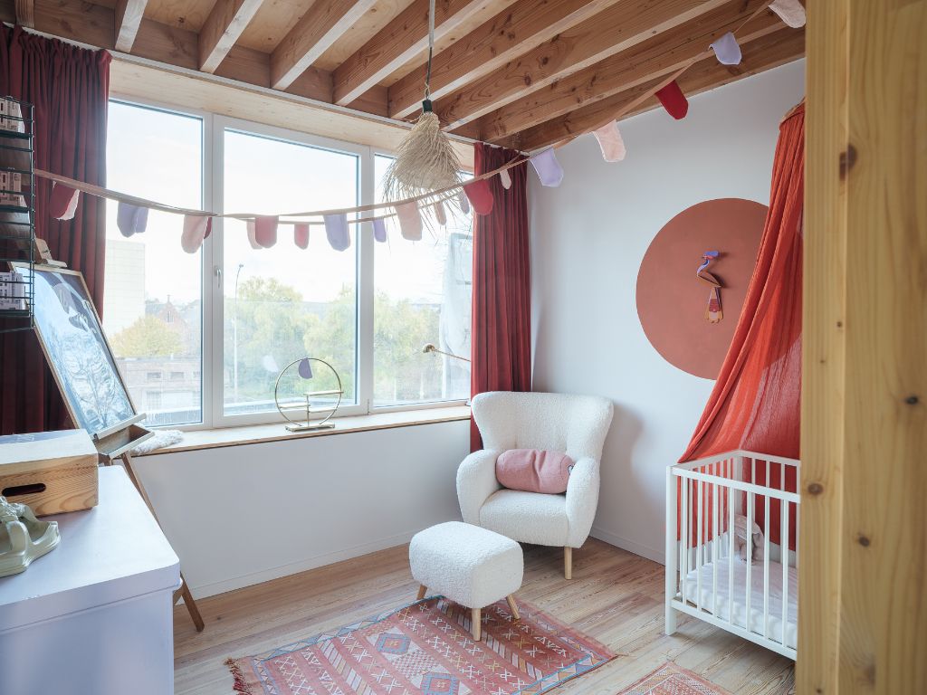 Prachtig gerenoveerde (Volt Architecten) interbellumwoning met vier slaapkamers, twee badkamers en zonnige stadstuin nabij de Bijloke. foto 24