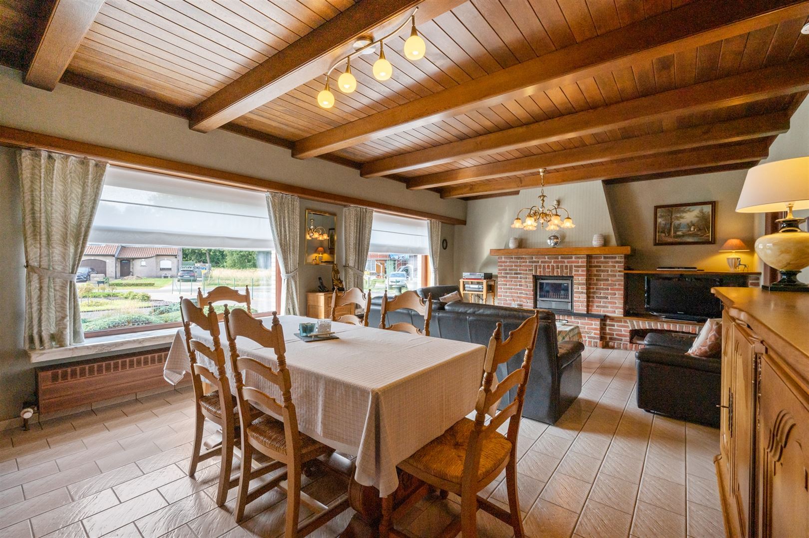 Laagbouwwoning met 3 slaapkamers op ca. 2.252m2 foto 9