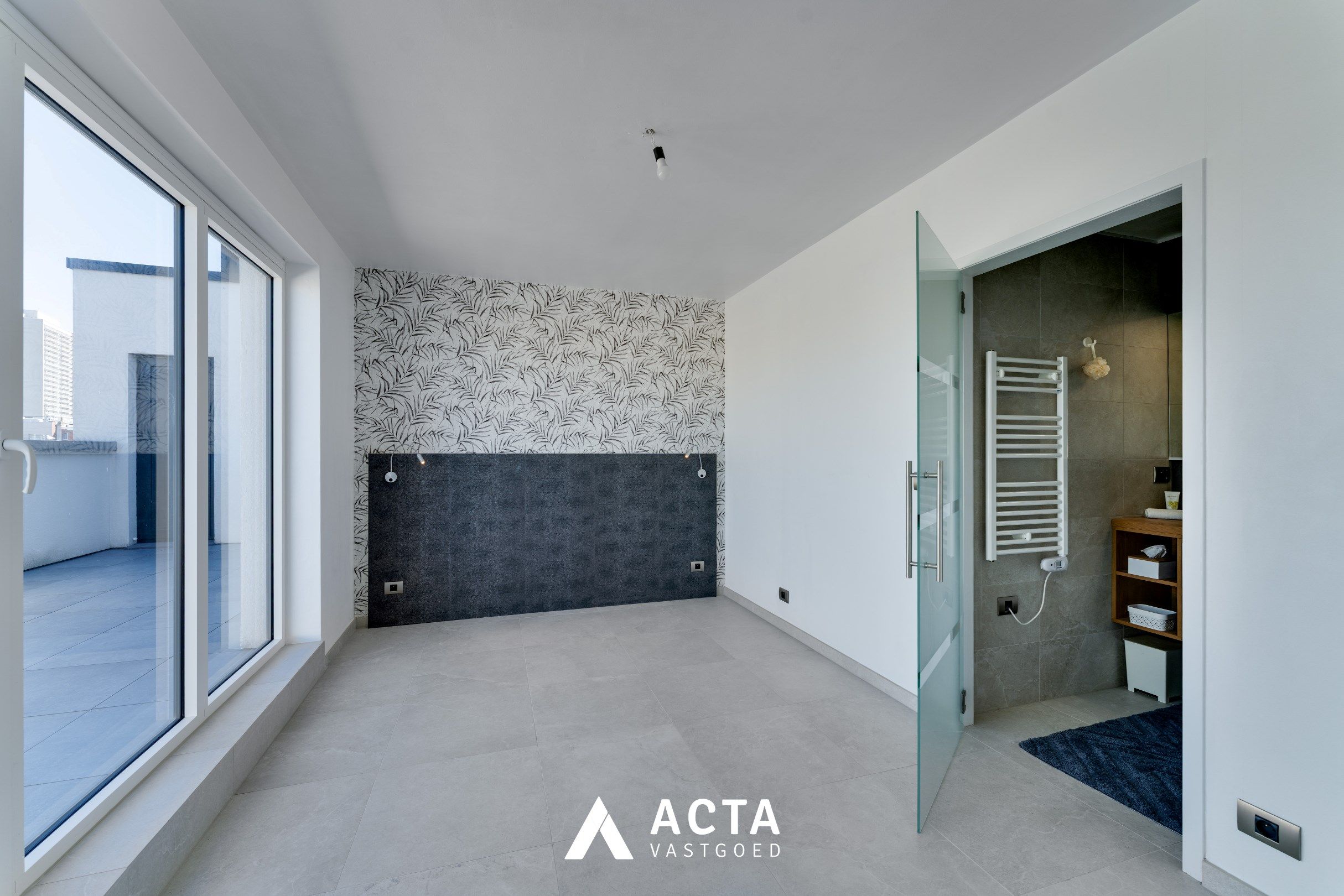 Gerenoveerde penthouse met drie slaapkamers aan het Leopoldpark foto 21