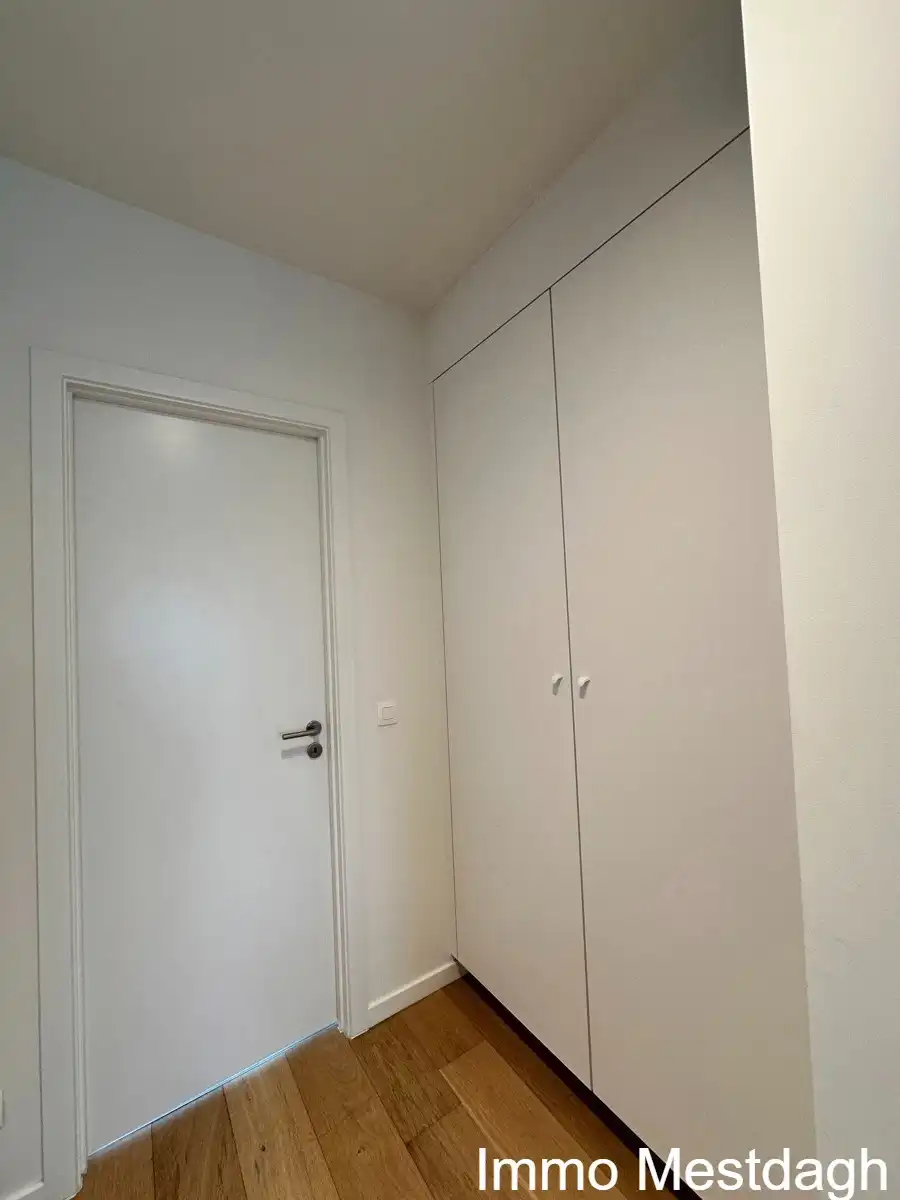 Unieke Penthouse met Panoramisch Uitzicht & Terrassen Rondom foto 33