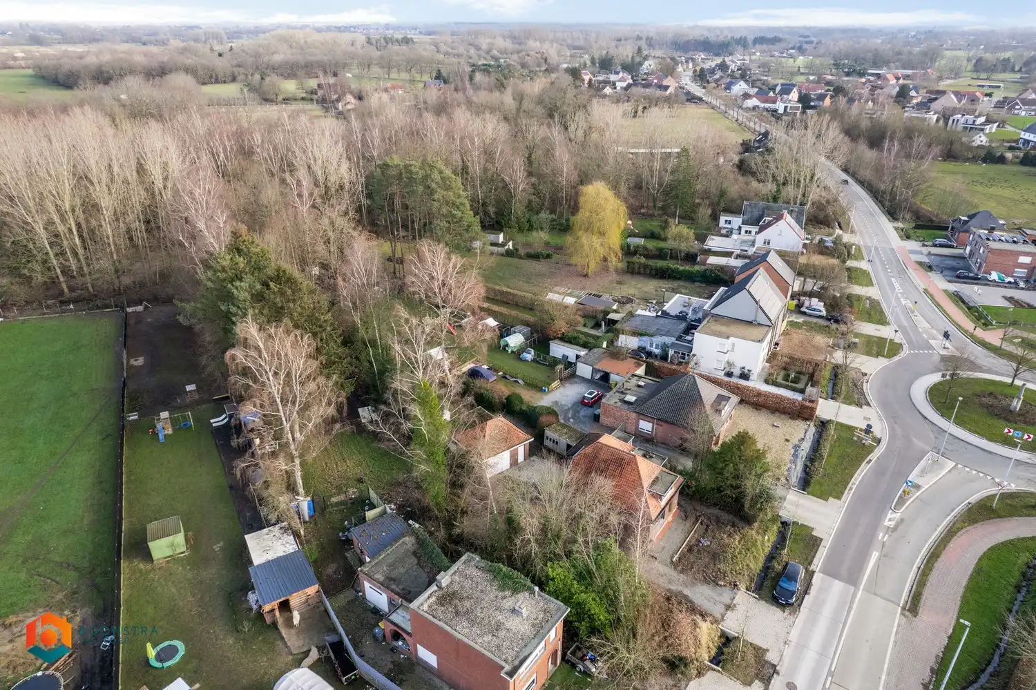 Verbouwproject met landelijk uitzicht op een perceel van 1.200m² foto 23