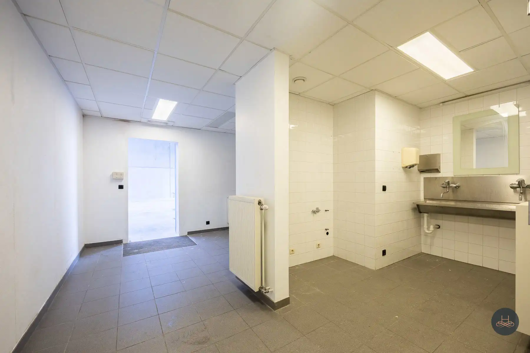 Nieuwbouw KMO-unit met kantoorruimte! foto 7