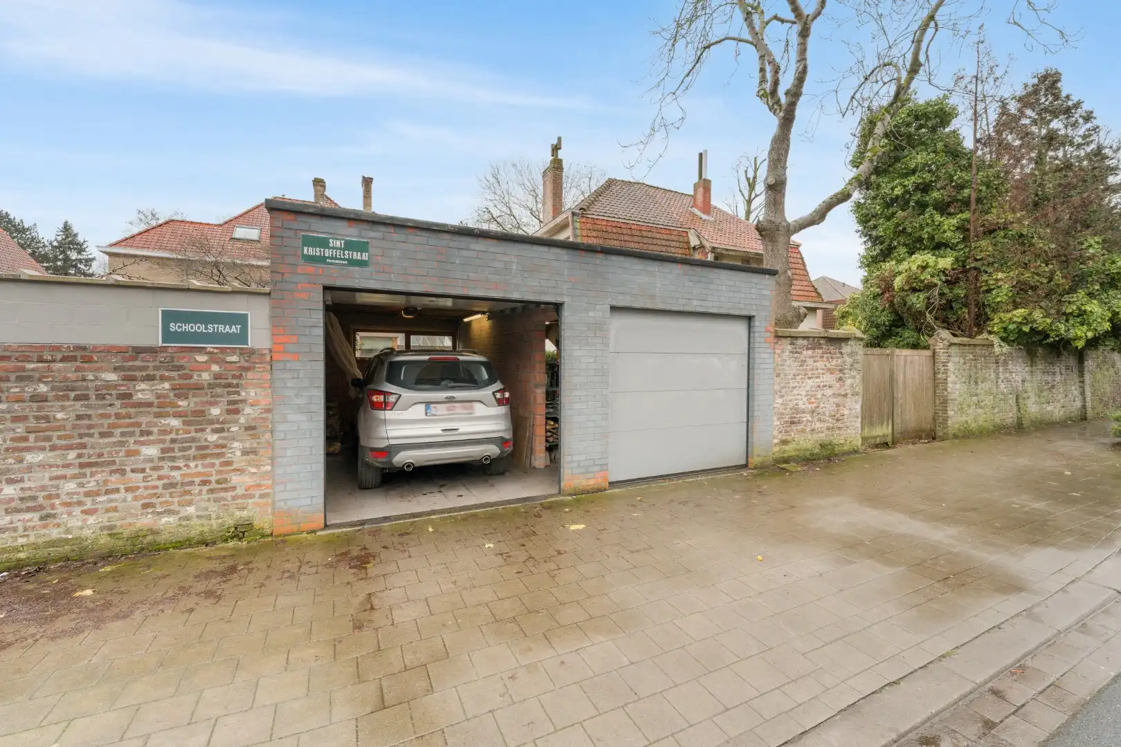 Karaktervolle halfopen woning op een strategische ligging te Assebroek. foto 23