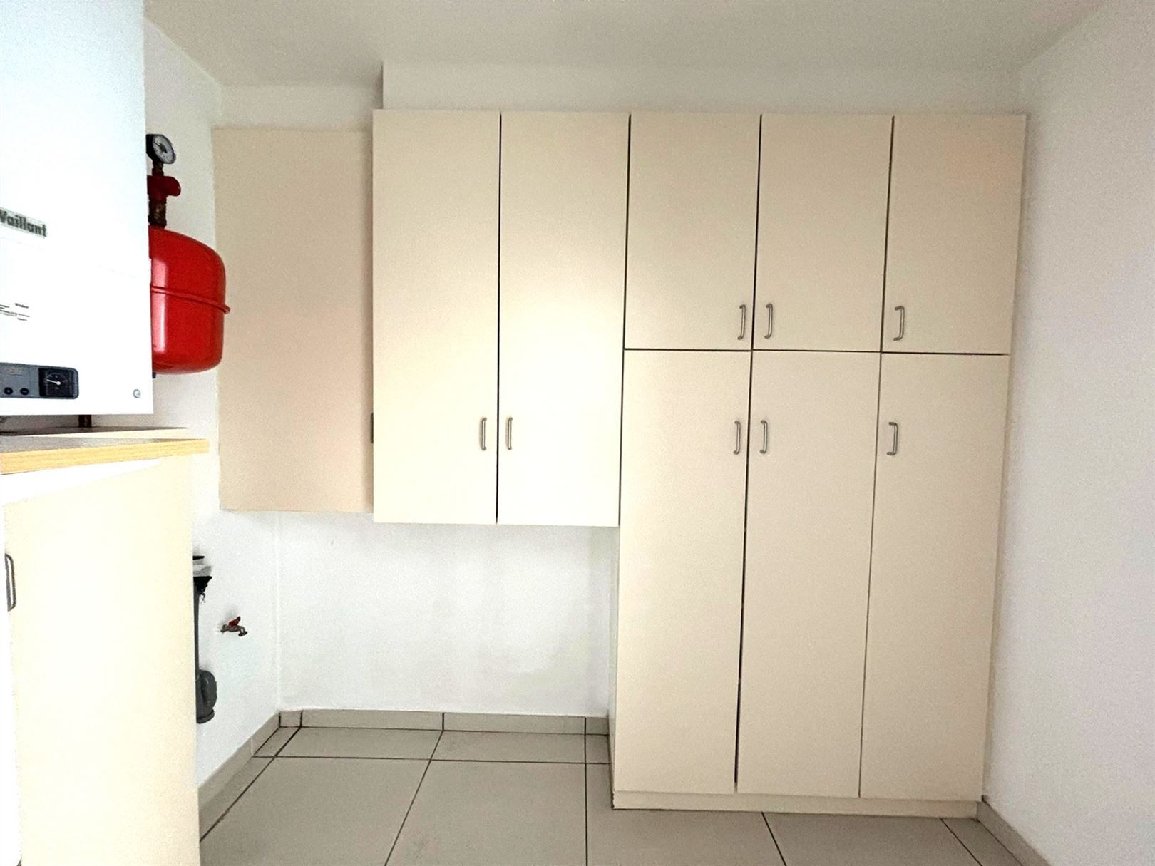 TE HUUR: Appartement met 2 slaapkamers in Heusden! foto 10