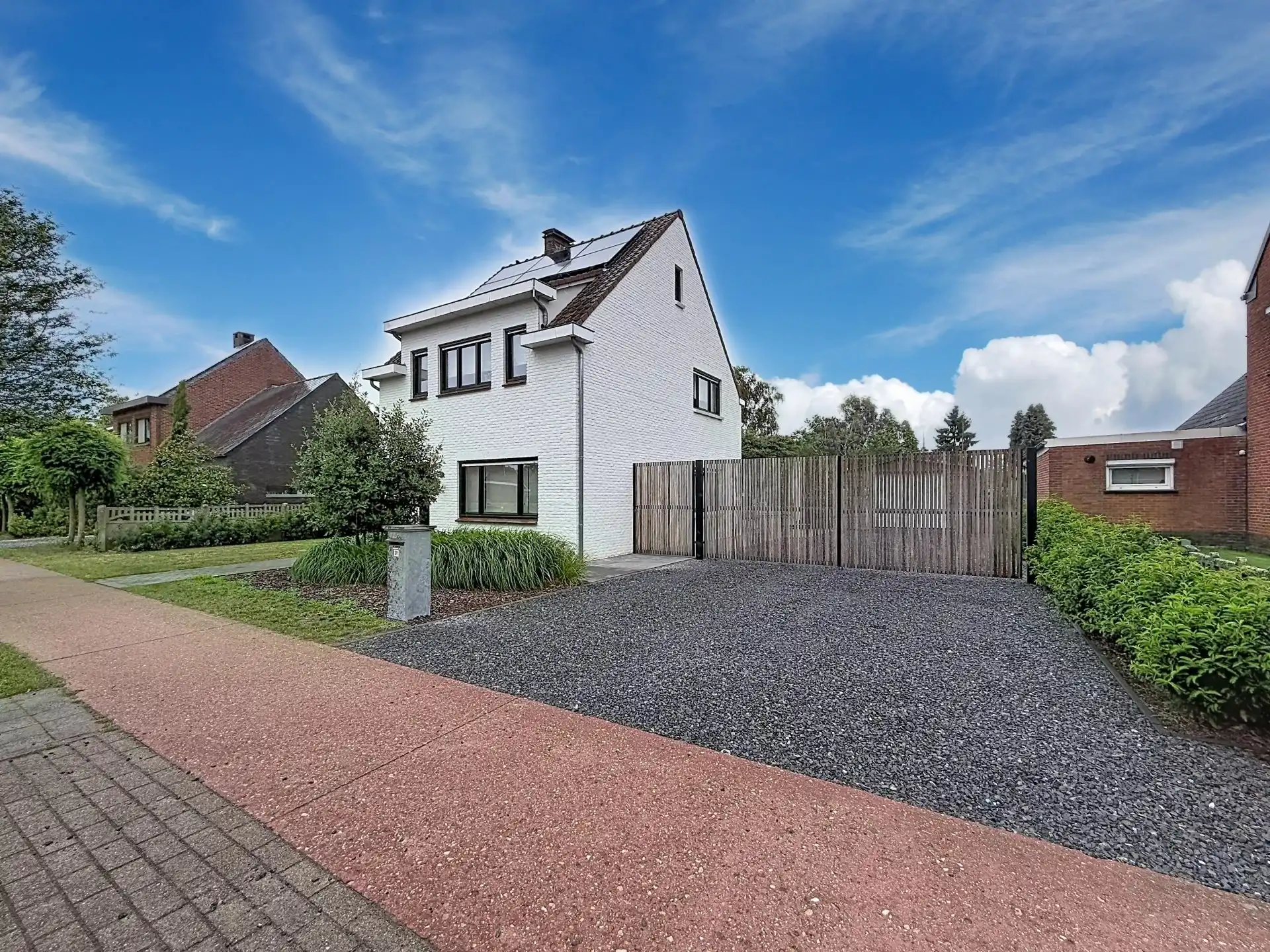 Instapklare gezellige woning op een mooi perceel met 3 slaapkamers en 2 badkamers foto 43