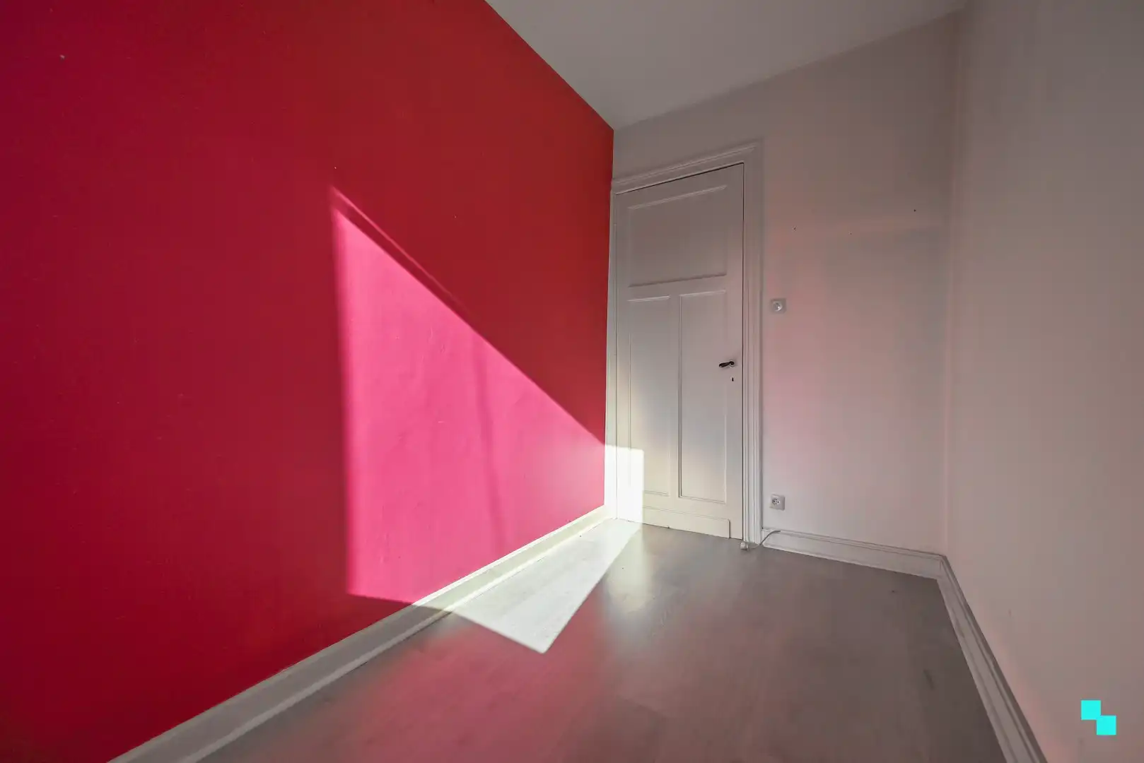 Knusse rijwoning nabij centrum Izegem foto 23
