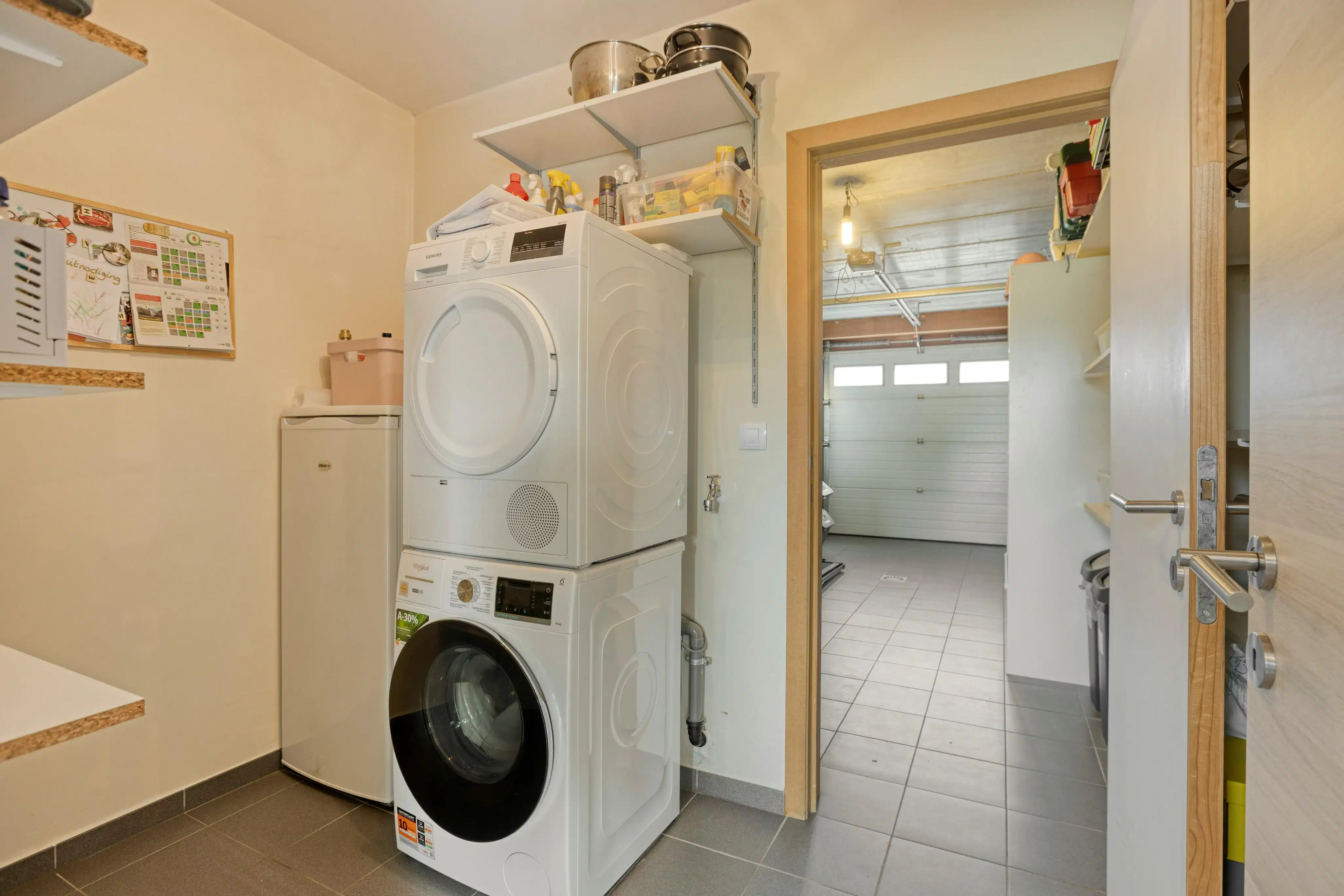 Halfopen huis te koop in Ieper met 3 kamers, garage en tuin foto 20