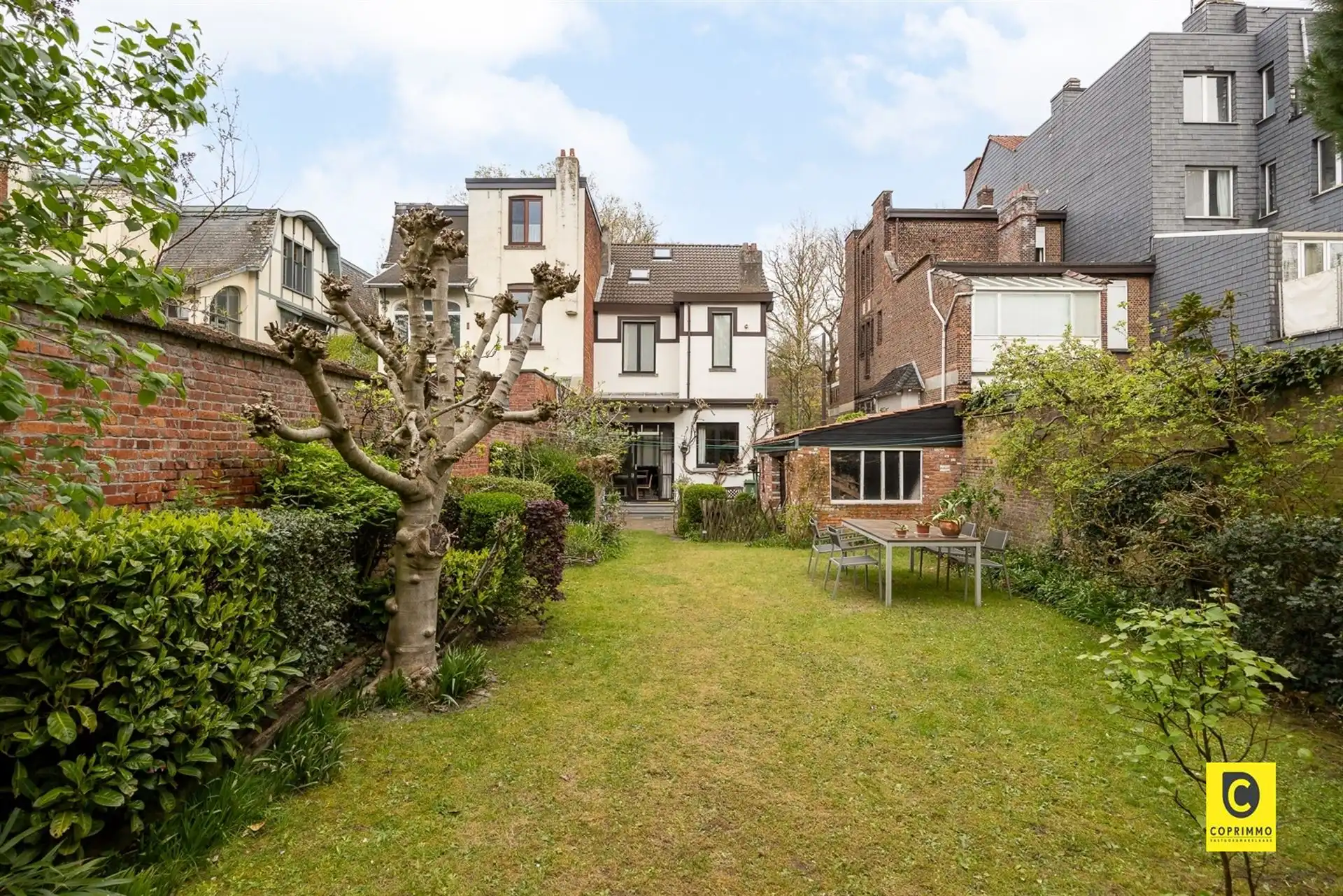 Prachtige herenwoning met 4 à 5 slpks en grote tuin op toplocatie! foto 15