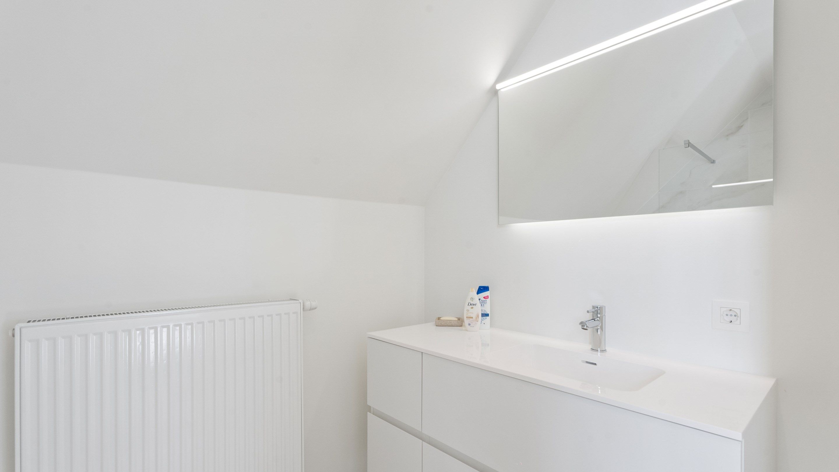 Exclusieve villa gelegen in een rustige, residentiële wijk . foto 18