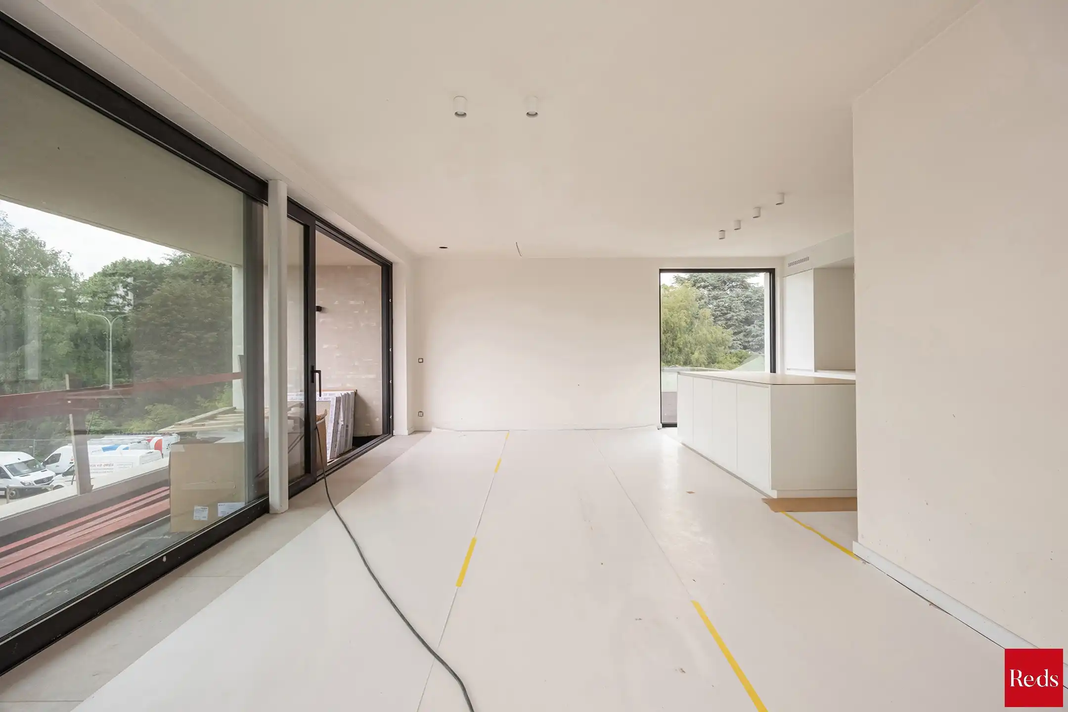 Luxe nieuwbouw 2 slpk met 2 terrassen incl autostaanplaats foto 5