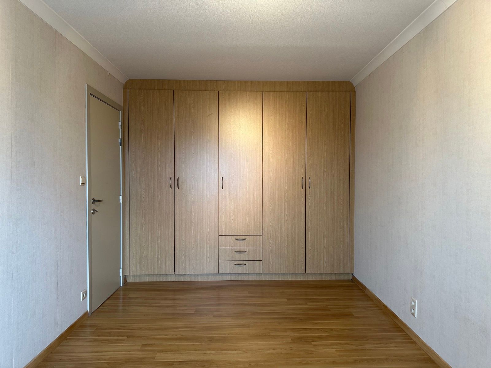 Ruime bel-étagewoning te huur met tuin en garagebox! foto 14