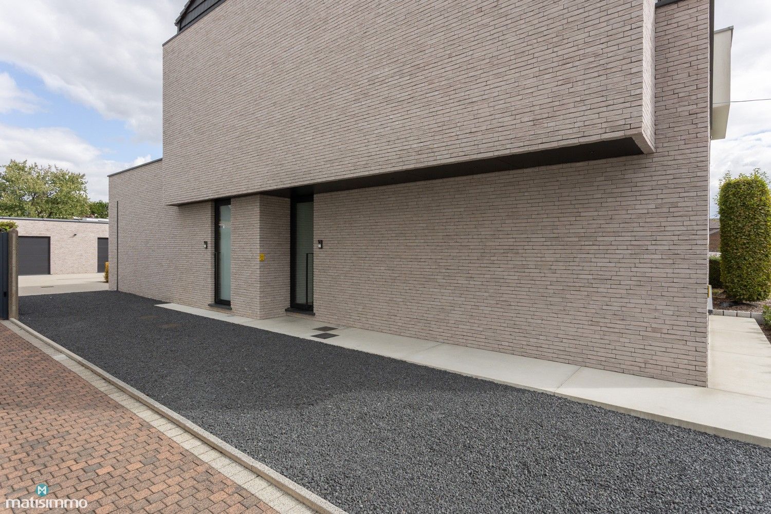 NIEUWBOUWDUPLEXAPPARTEMENT VOORZIEN VAN ALLE COMFORT MET DRIE SLAAPKAMERS TE MOPERTINGEN foto 2