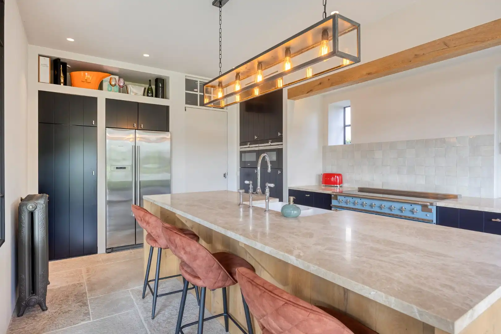 Prachtig afgewerkte villa met 4 slpks en 2 badkamers , landelijk gelegen op 1.080 m² ! foto 15