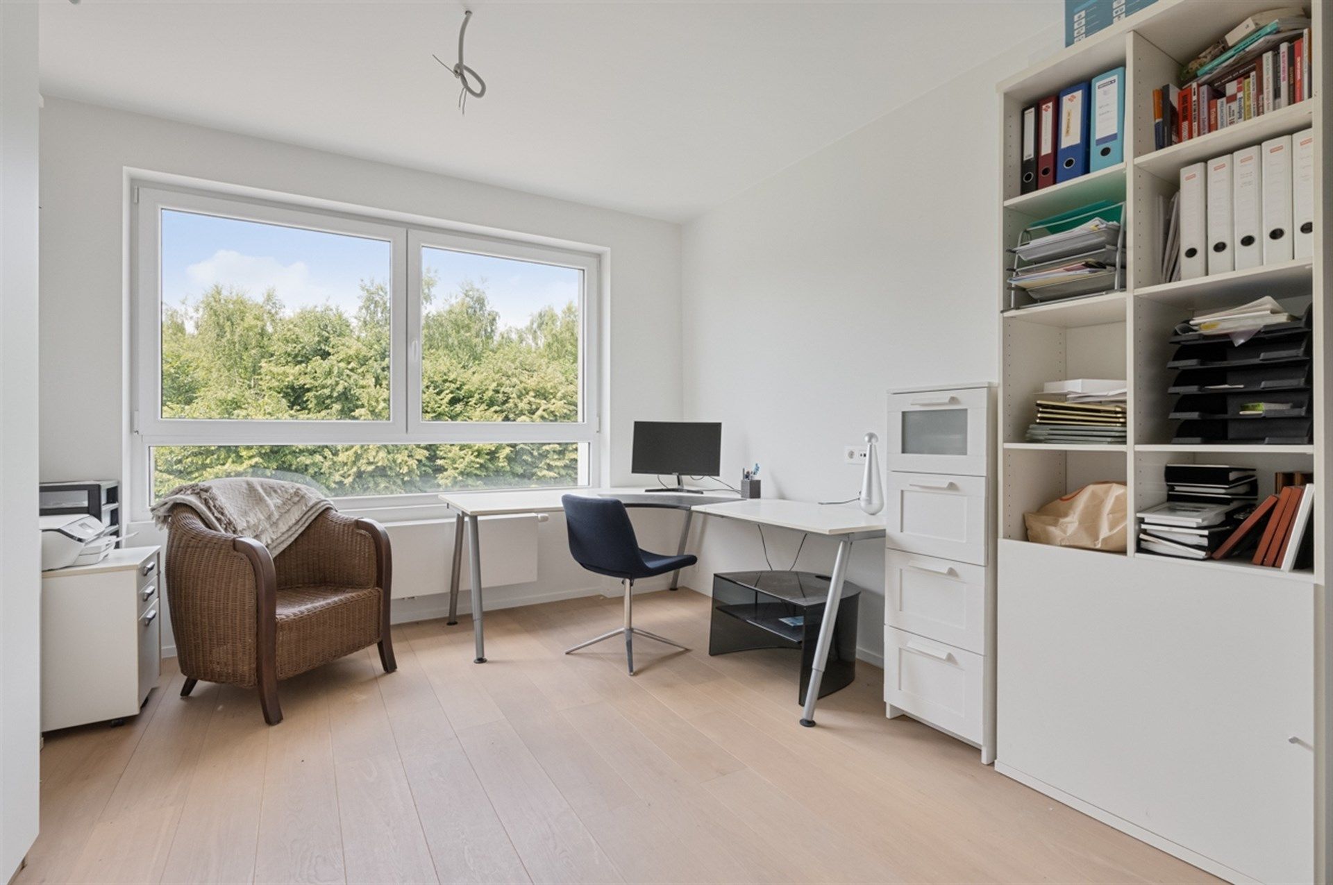 Ruim en stijlvol appartement met terras en prachtig uitzicht in hartje Aalst foto 14
