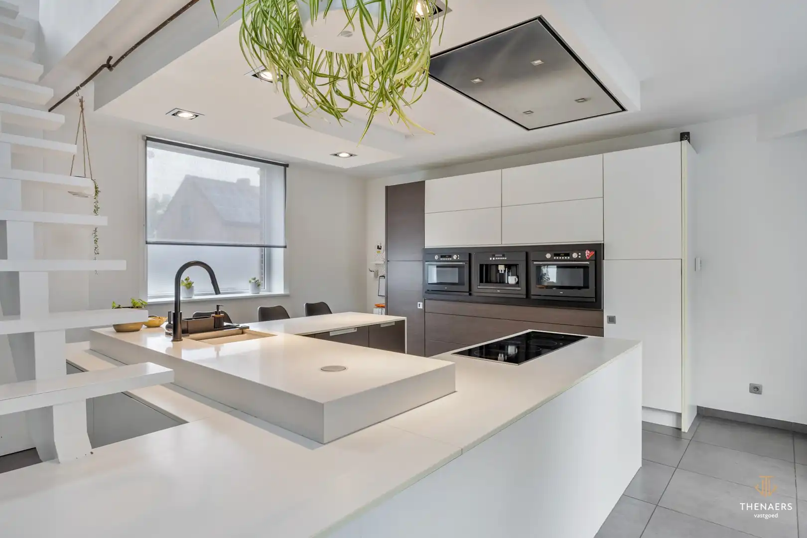 Karaktervolle hoevewoning met 279 m² woonoppervlakte en prachtige tuin op 18a45ca in Heks foto 10