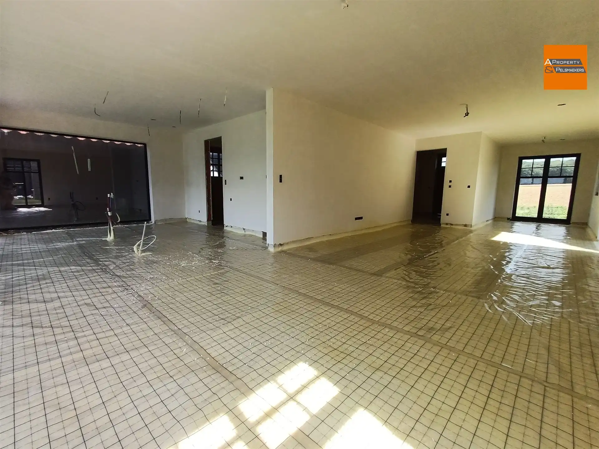 Nieuwbouwwoning met 4 slaapkamers foto 12