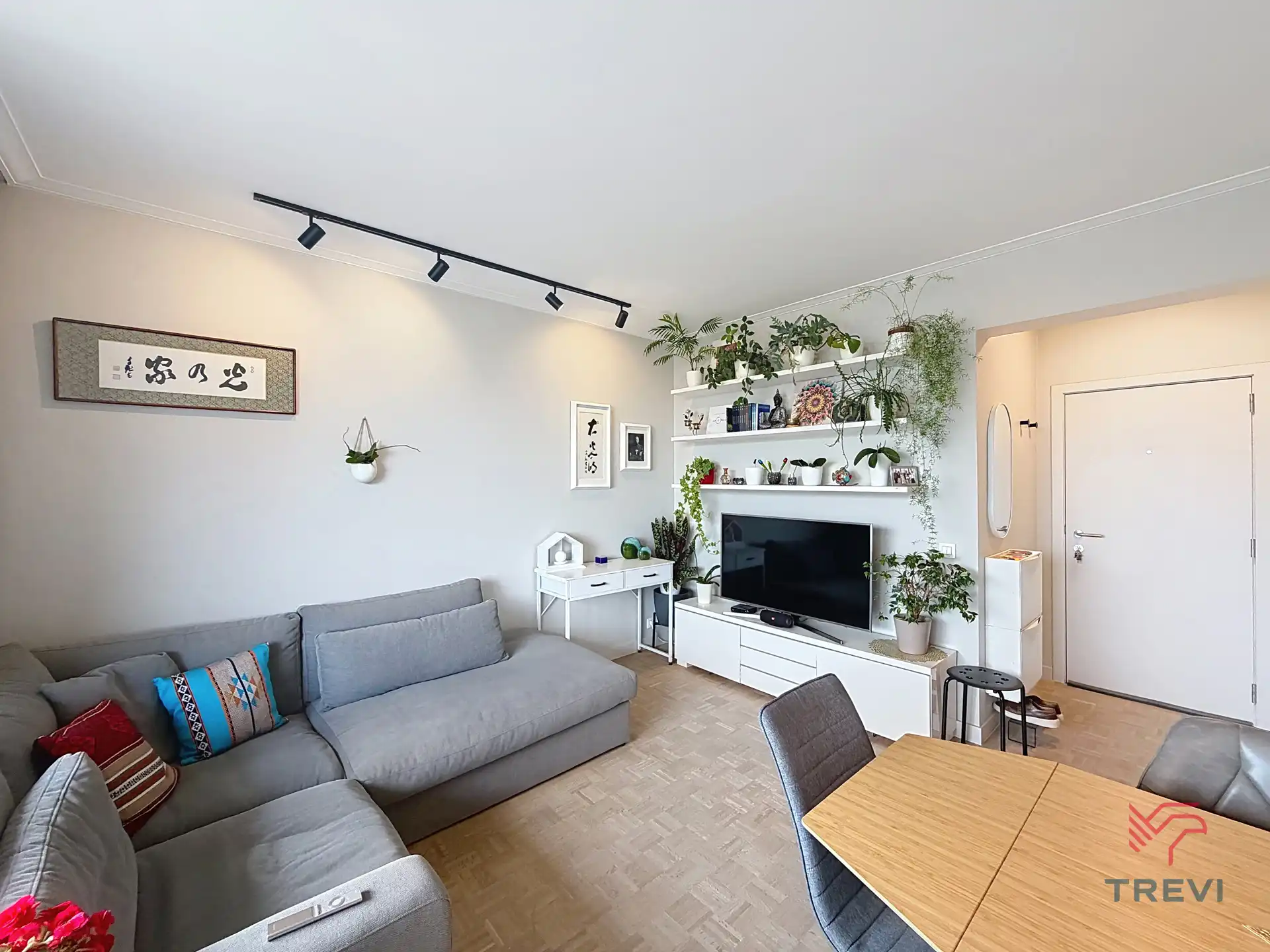 Gemeubileerd appartement met 1 slaapkamer foto 2