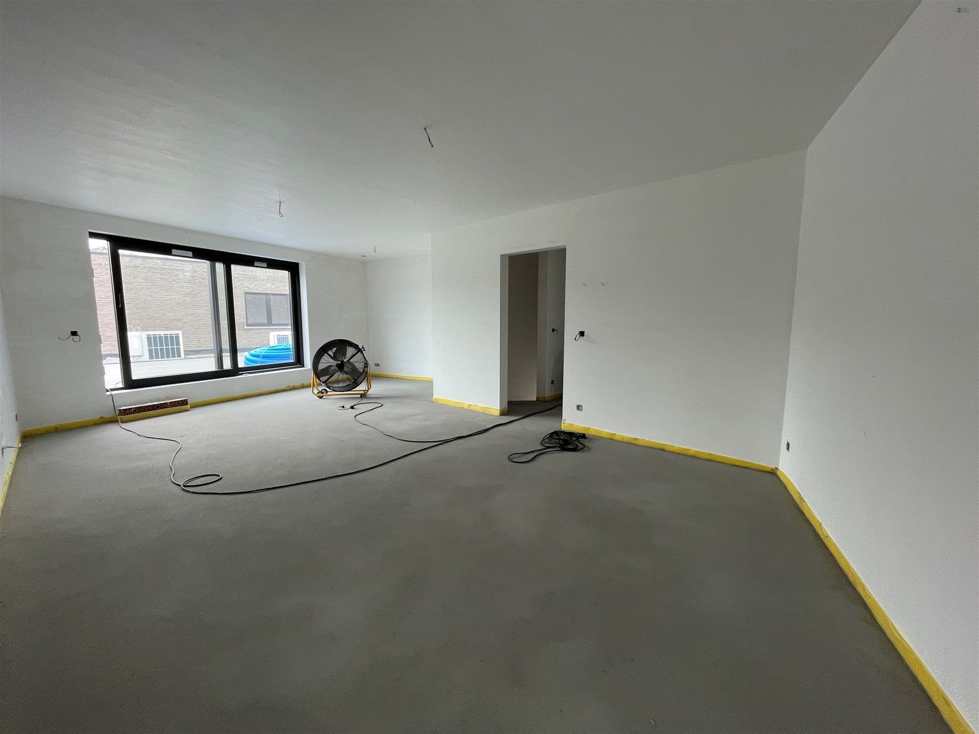 Ruim dakappartement met 3 slaapkamers foto 2