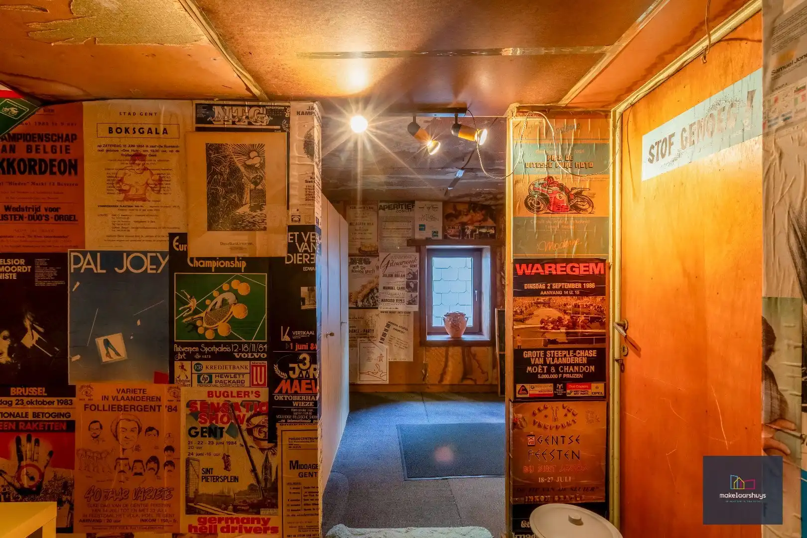 Verzorgde halfopen bebouwing met grote tuin en carport  foto 20