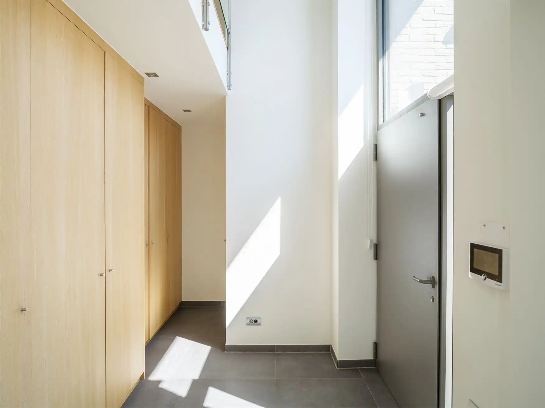 Gezinswoning met vijf slaapkamers en zwembad foto 3