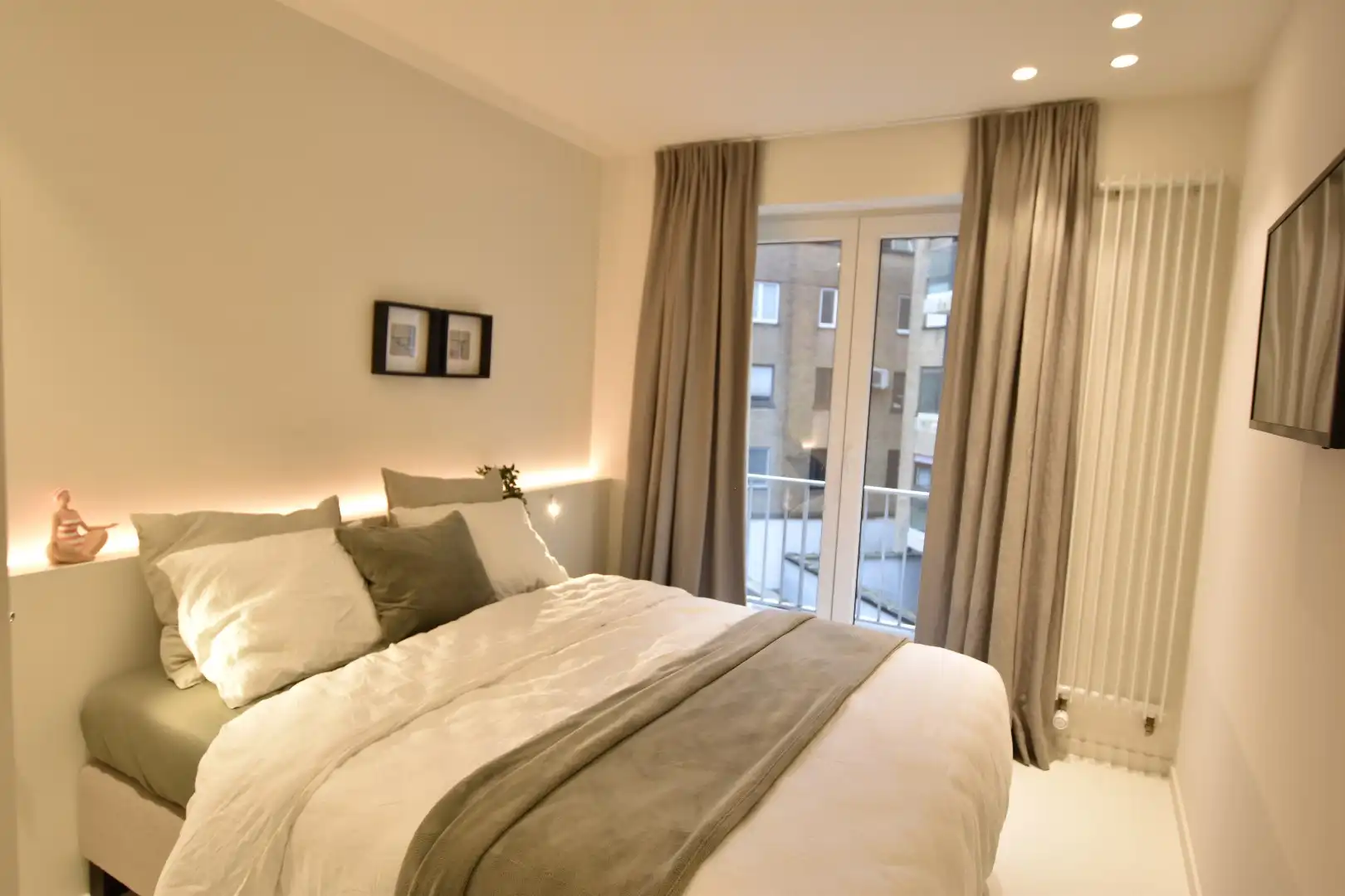 Gerenoveerd appartement met zijdelings zeezicht op een topligging in het Zoute foto 9