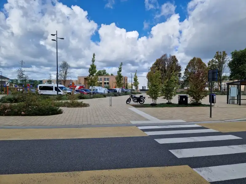 Centraal gelegen nieuwbouw handelsgelijkvloers (160m²) met gezellig terras (130m²) op een TOPlocatie! foto 23