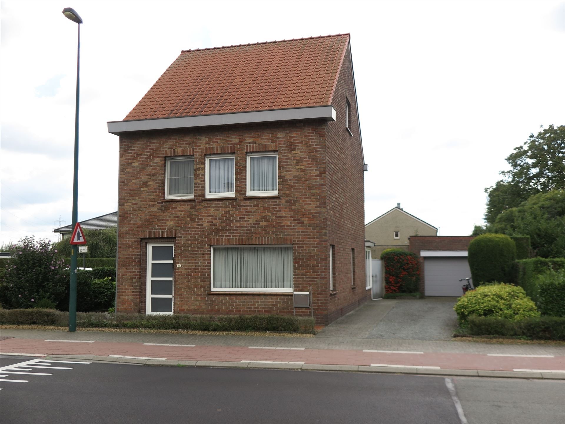 ()=>{if(producerUpdateValueVersion(node),producerAccessed(node),node.value===ERRORED)throw node.error;return node.value} Kerkstraat 100 - 9940 SLEIDINGE