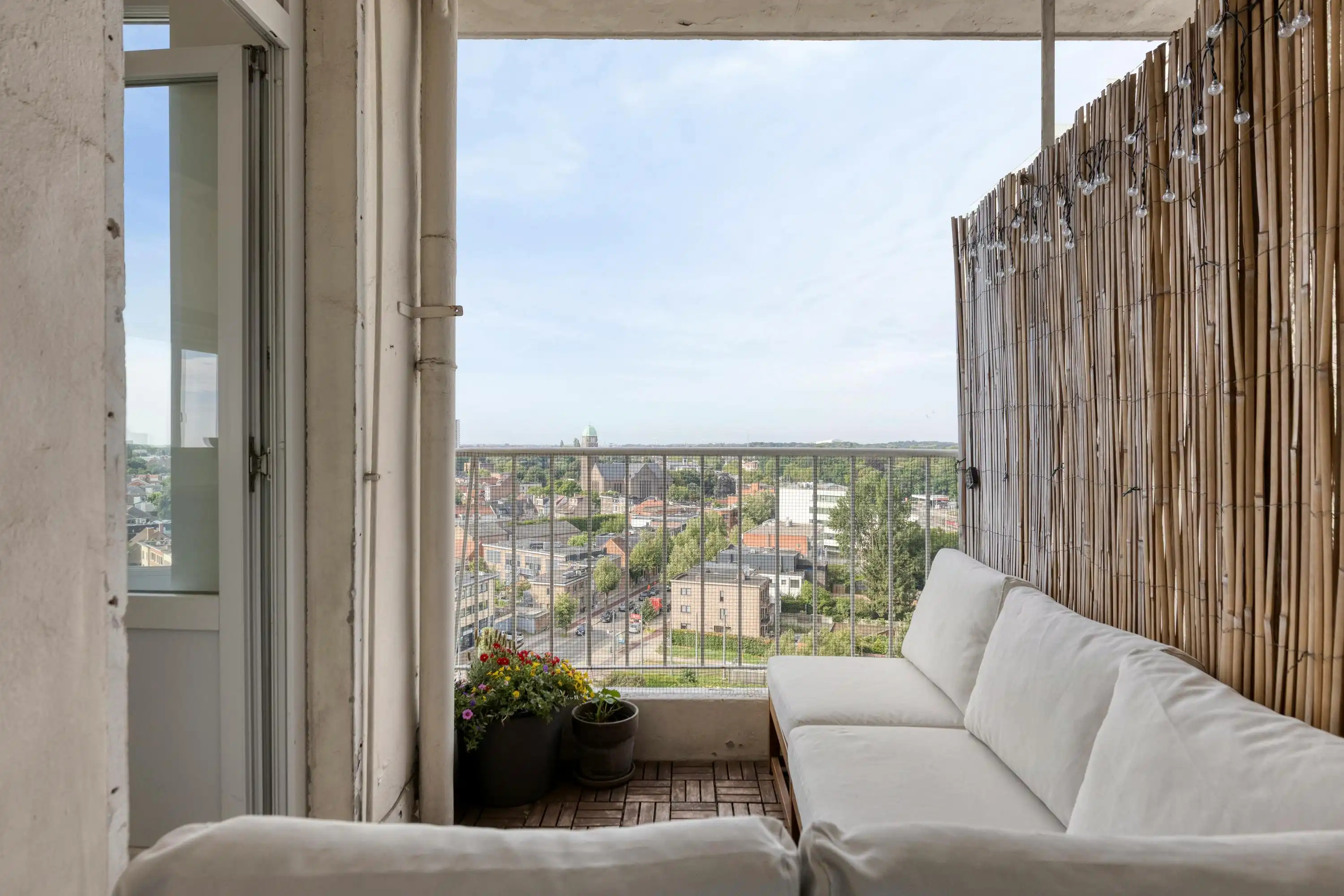  Appartement met 2 slaapkamers, terras en parking te koop in Antwerpen foto 11