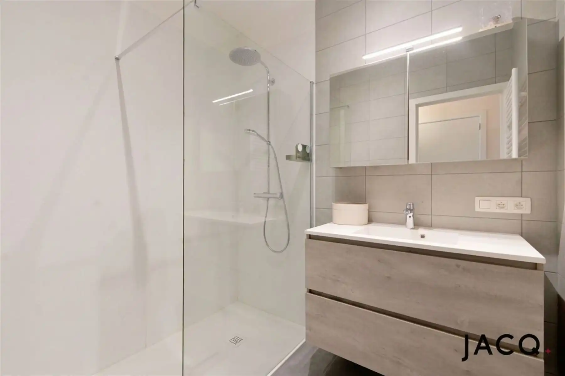 Prachtig appartement met uitzicht op het water! foto 15