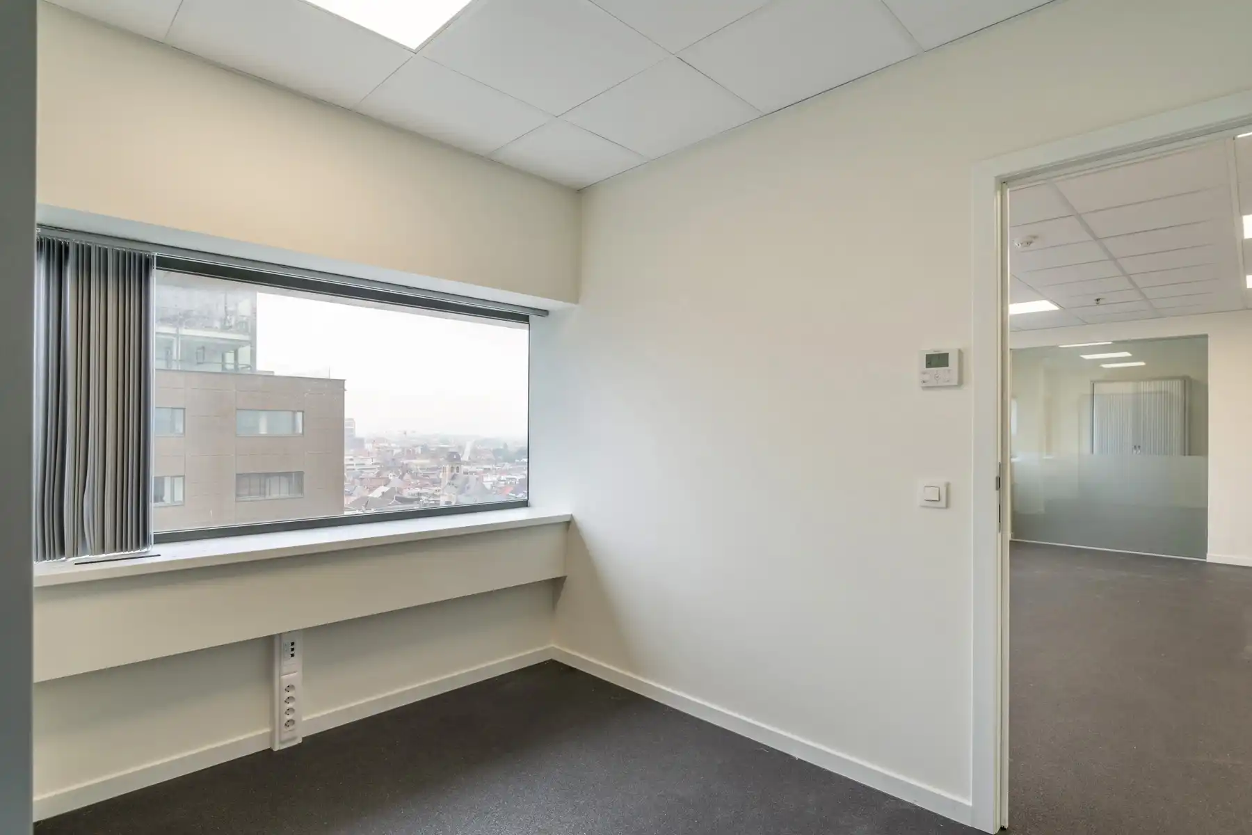 Instapklare kantoorruimte te huur in Radisson Toren foto 10