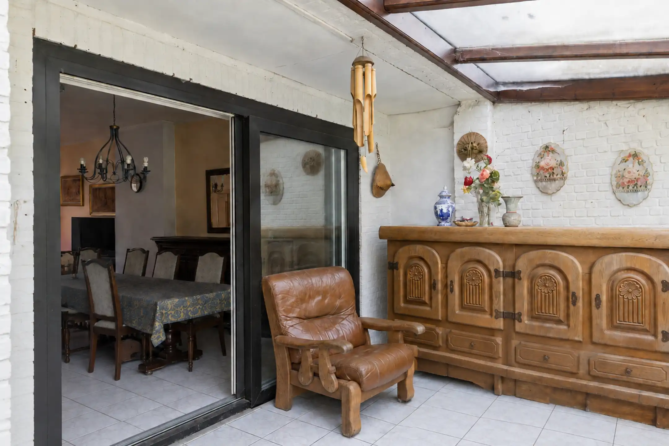 Te renoveren gesloten bebouwing met garage, ruime tuin en groenzicht in Oppuurs foto 4