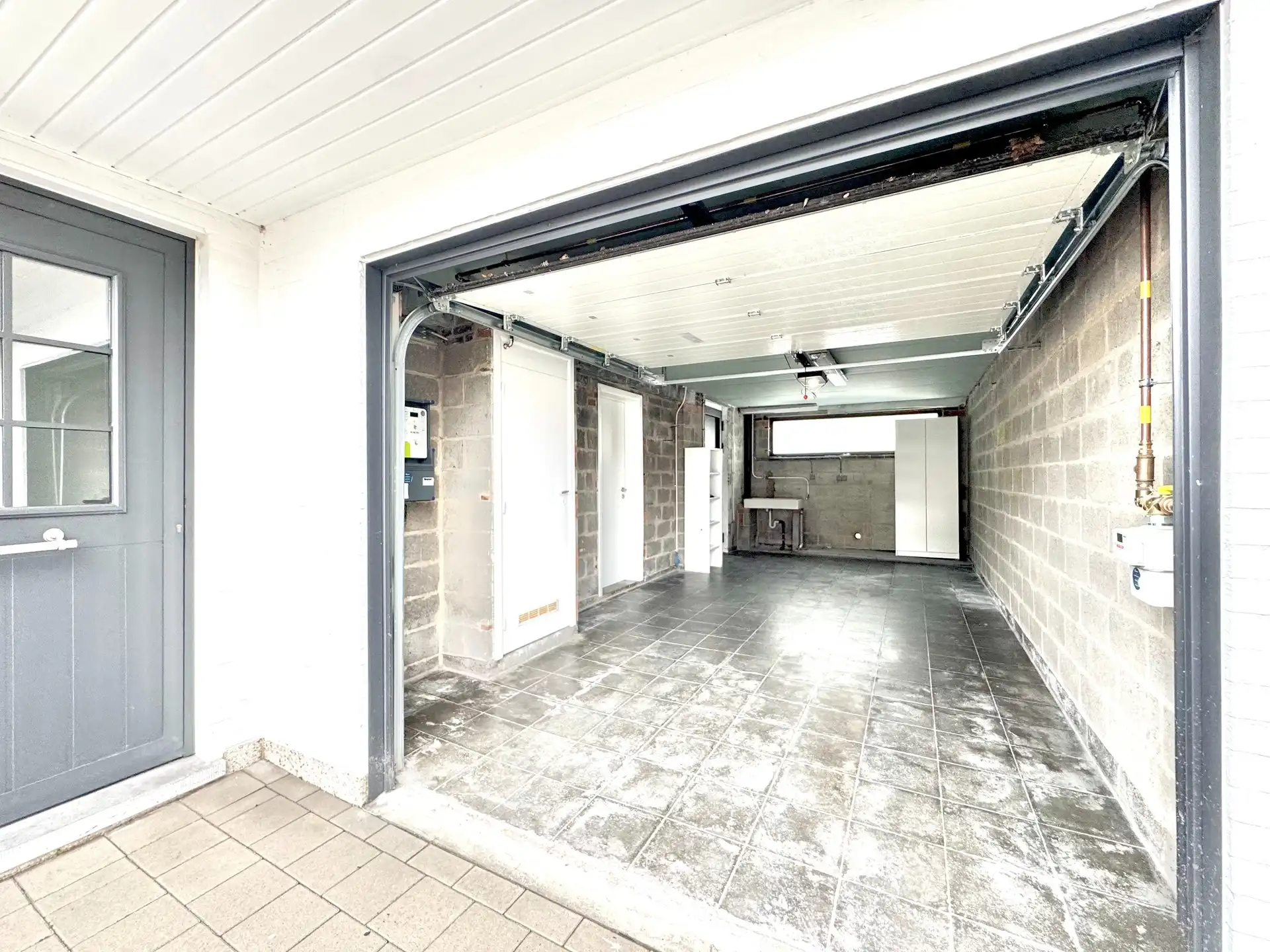 GERENOVEERDE WONING | 2 KAMERS | DRESSING |TUIN |GARAGE foto 18