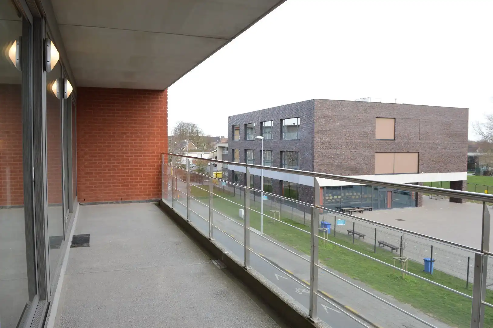 Ruim instapklaar appartement met 3 slaapkamers en autostaanplaats te koop nabij centrum Harelbeke foto 13