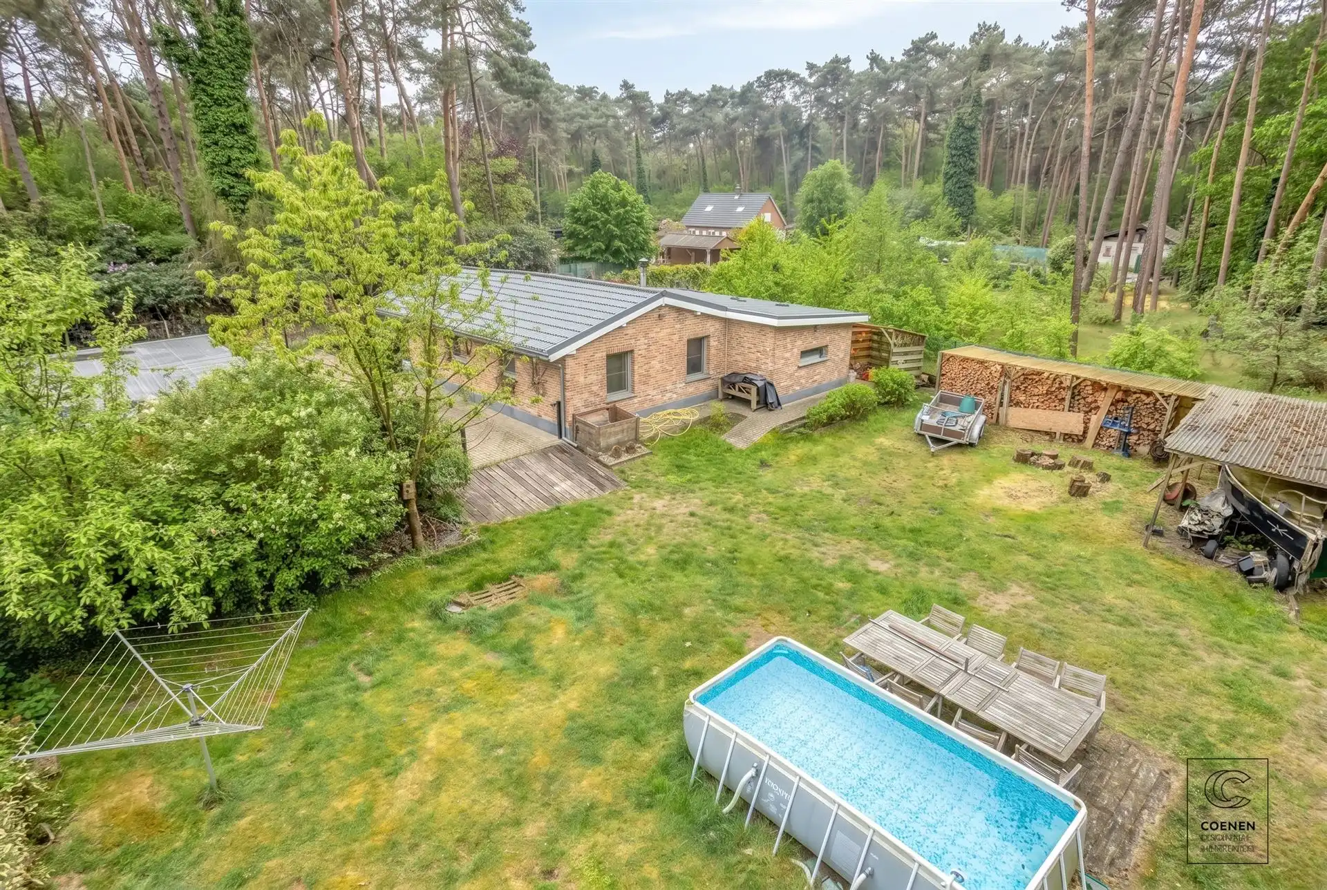Verzorgde recreatiewoning op een rustige, bosrijke locatie! foto 2