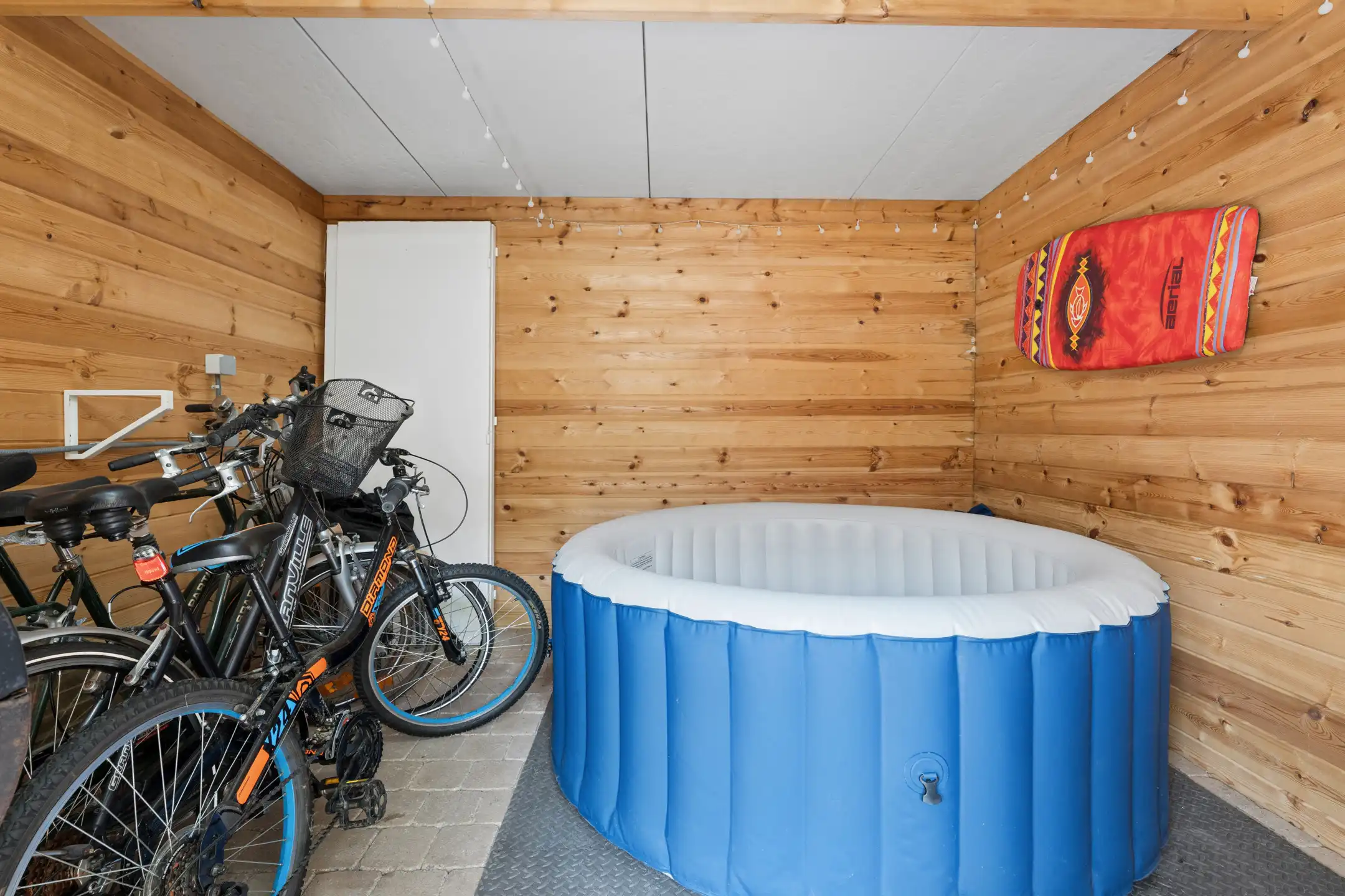 Ruime gezinswoning met garage en 5 slaapkamers.  foto 27