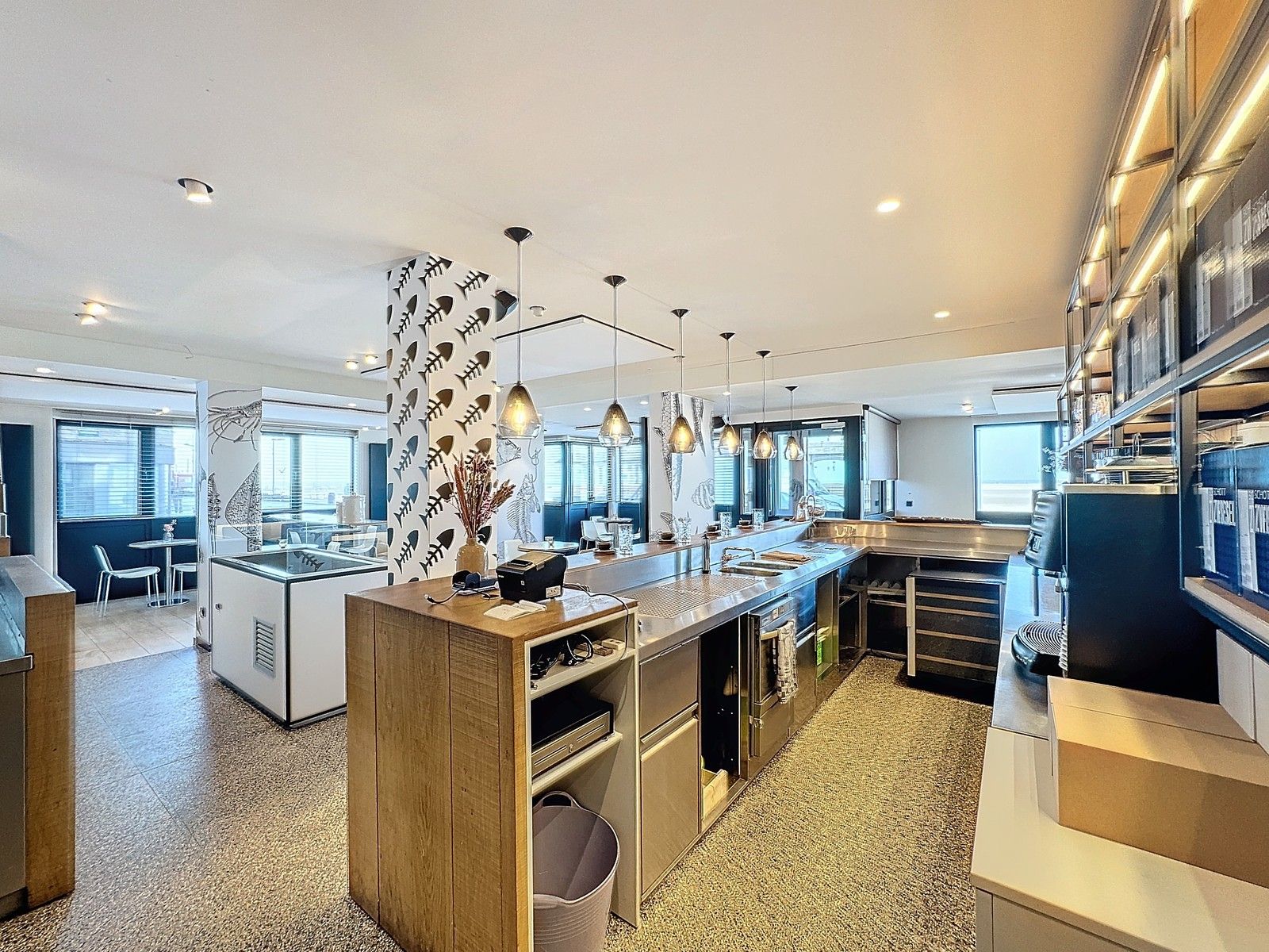 Uniek & exclusief aanbod: instapklaar (zo goed als nieuw) HORECAPAND (restaurant/brasserie), inclusief de VOLLEDIGE inboedel TE HUUR op de zeedijk te Zeebrugge! foto 11