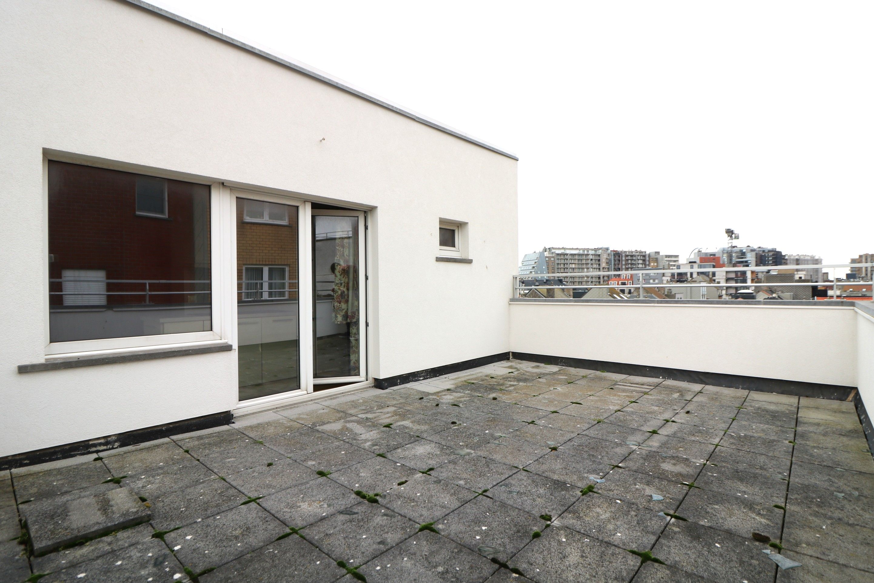 Zeer ruim appartement (139m²) met prachtig zicht op Leopoldpark, jachthaven en zee.  foto 13