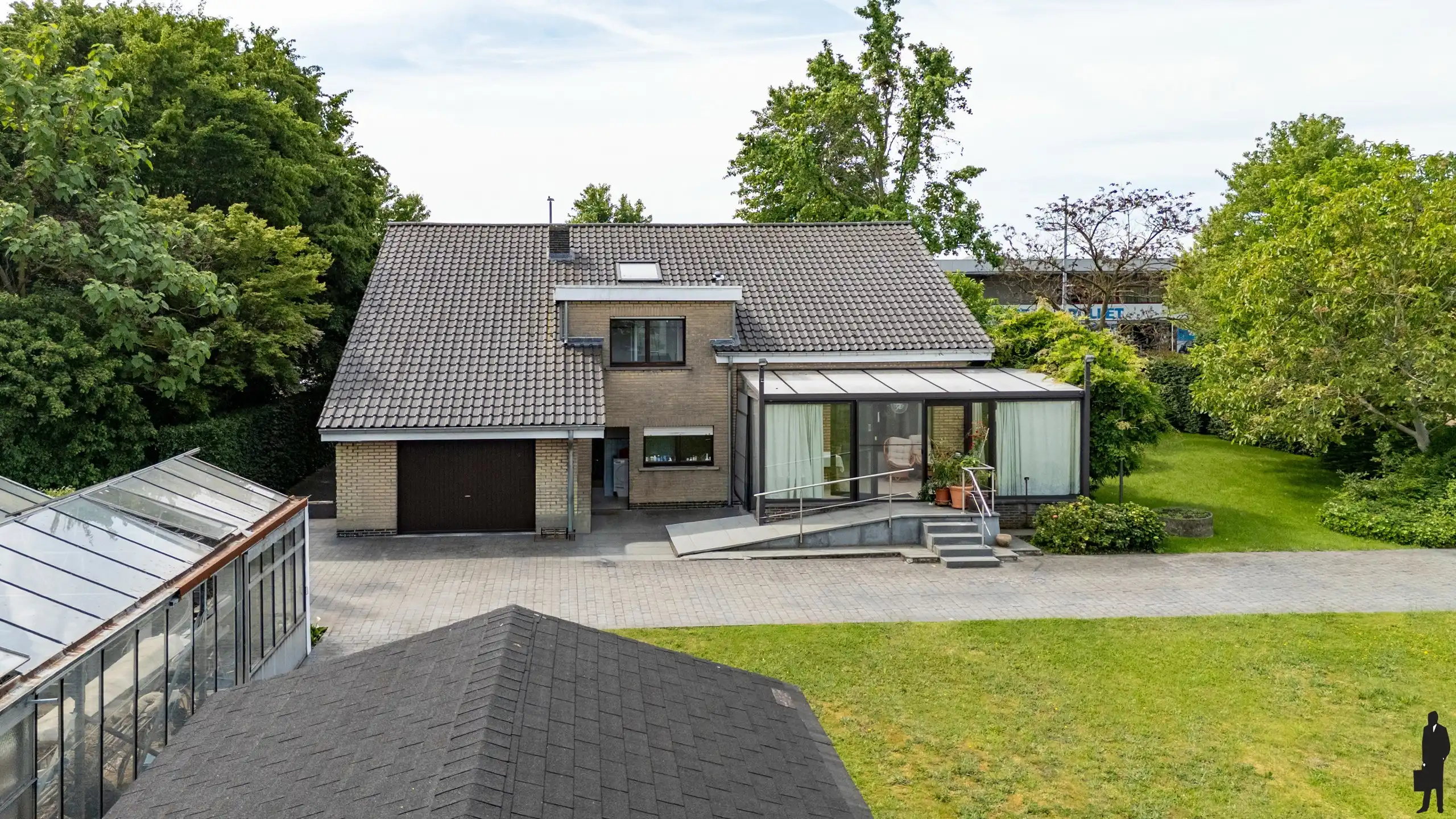 Karaktervolle jaren '70 split-levelvilla op ca. 2.236 m² foto 23