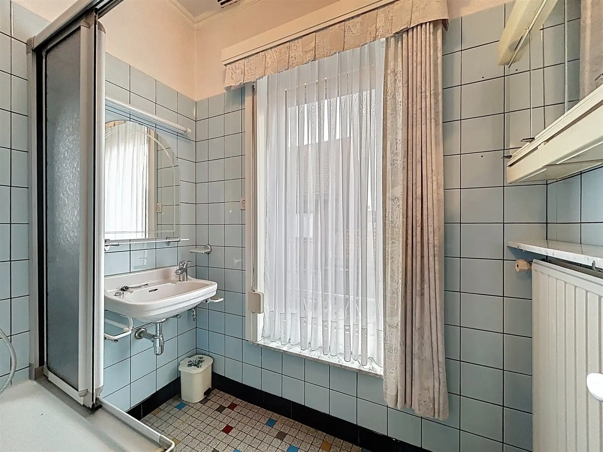 Ruime halfopen bebouwing met tuin en garage op perceel van 420m²  foto 13