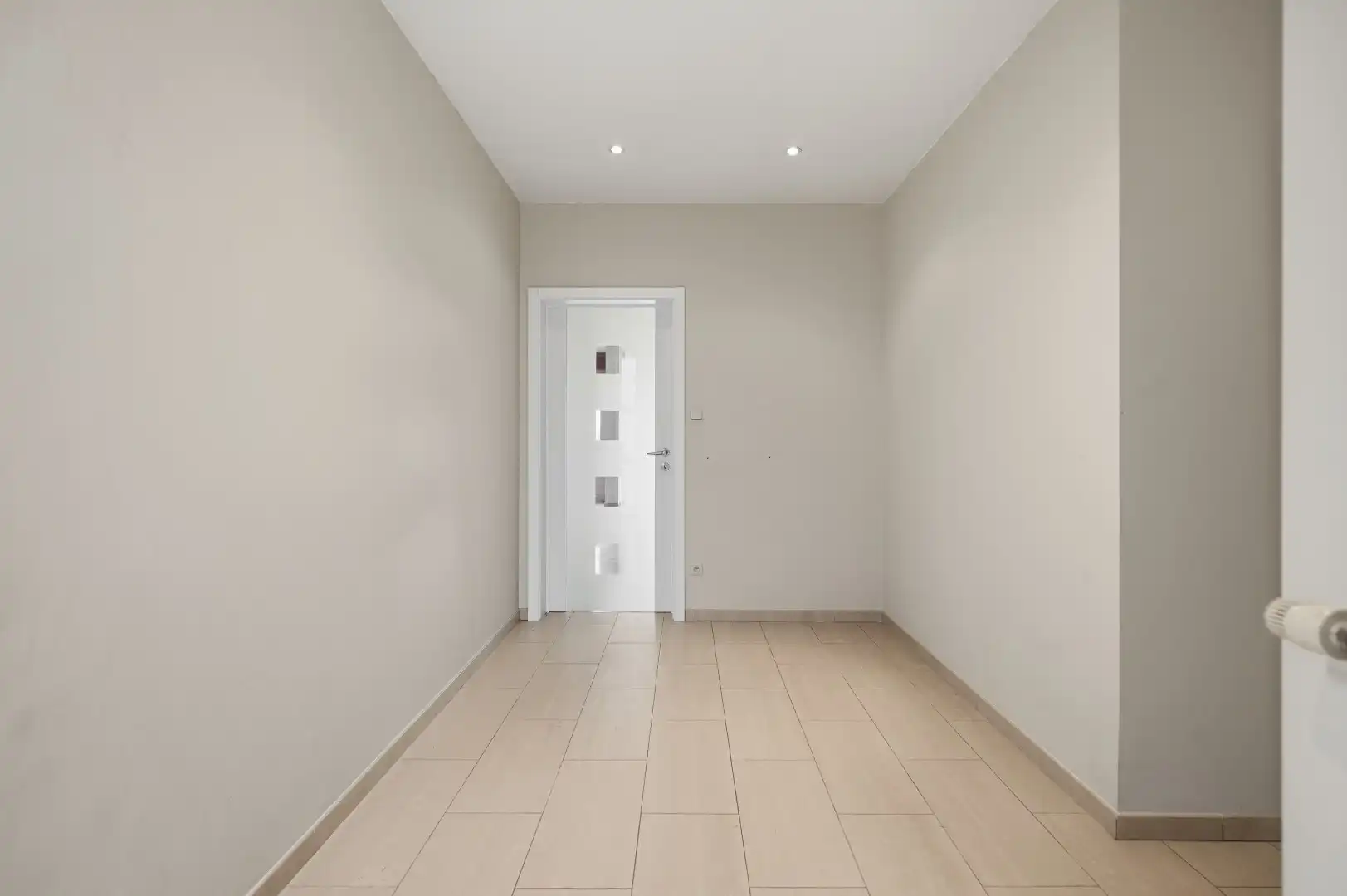 Instapklare OB (2006) met grote garage en 3 slpks foto 7