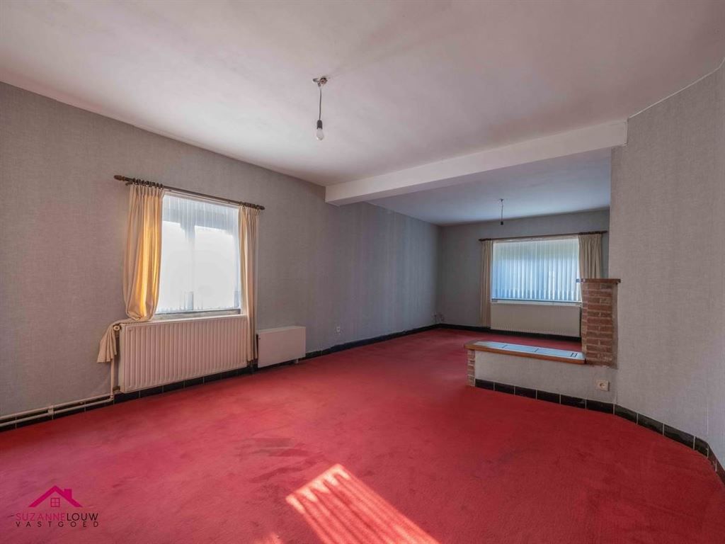 Te renoveren, vrijstaande woning op ruim perceel foto 19