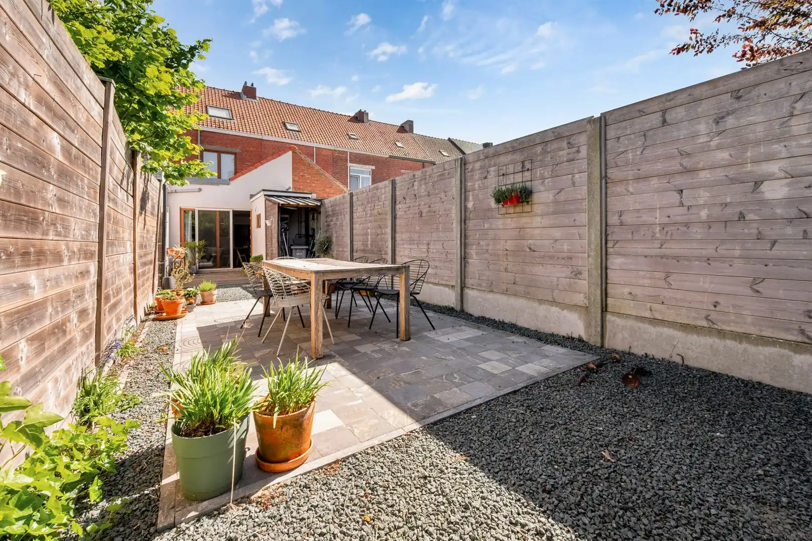 Gezellige woning met zonnige tuin foto 12
