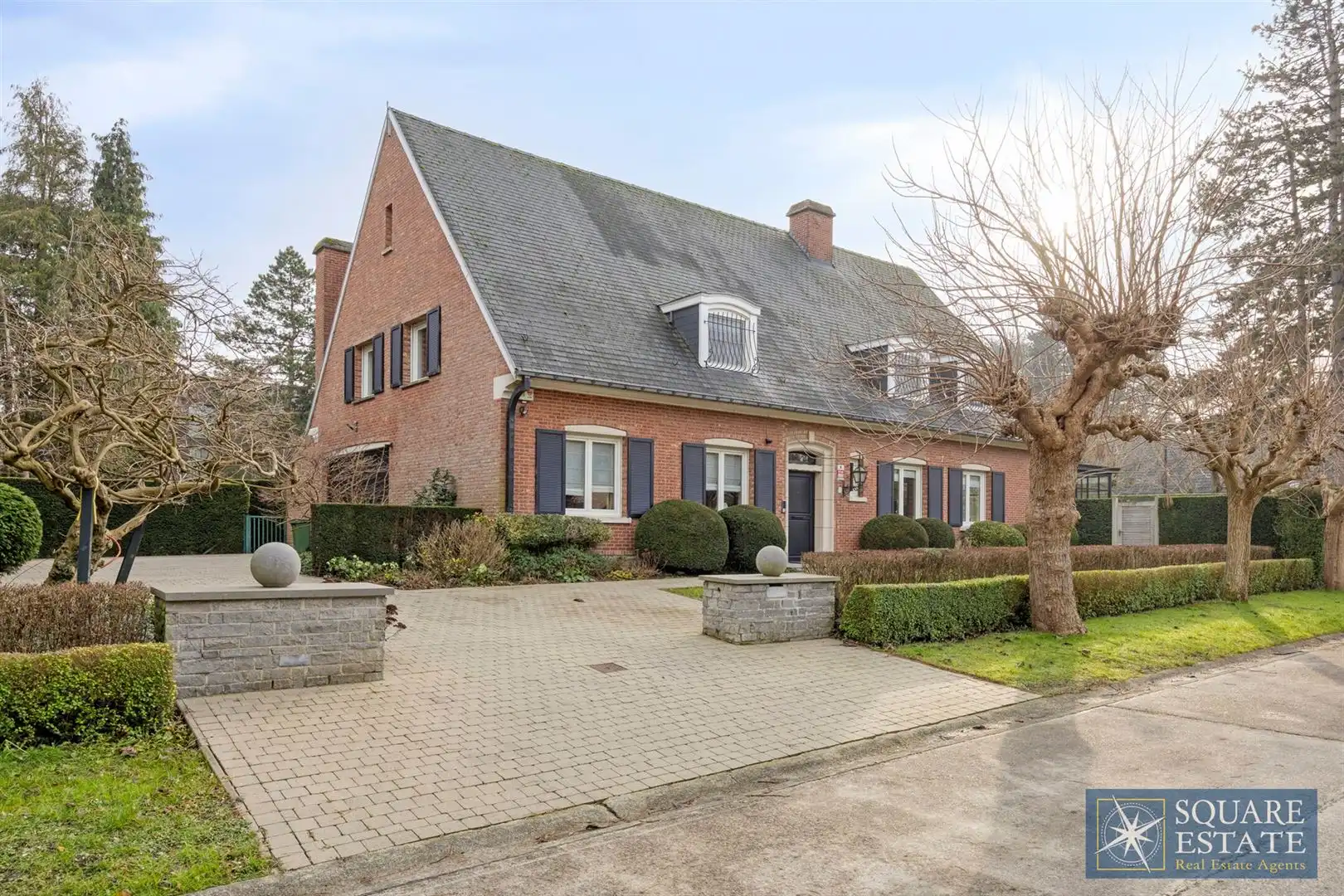 Hoofdfoto van de publicatie: Villa