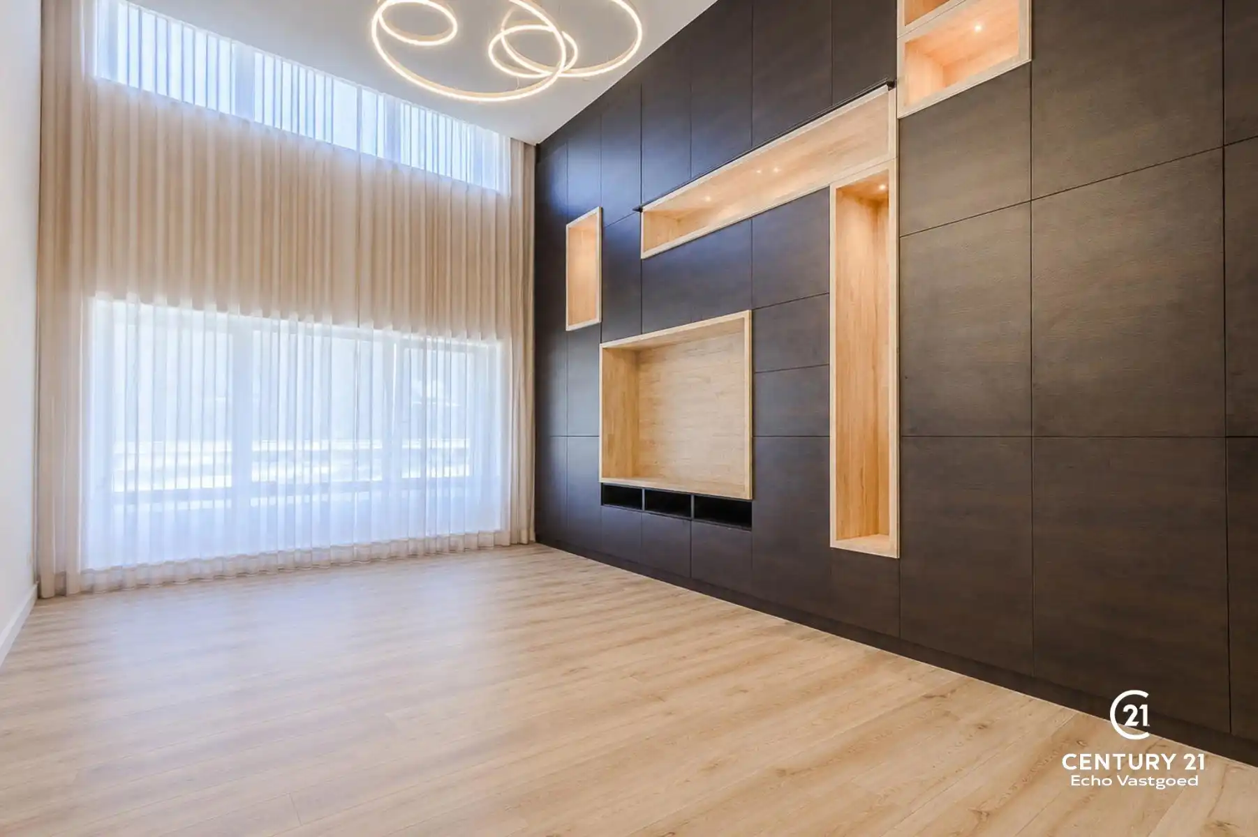 Exclusief gerenoveerd triplexappartement in hartje Turnhout foto 14