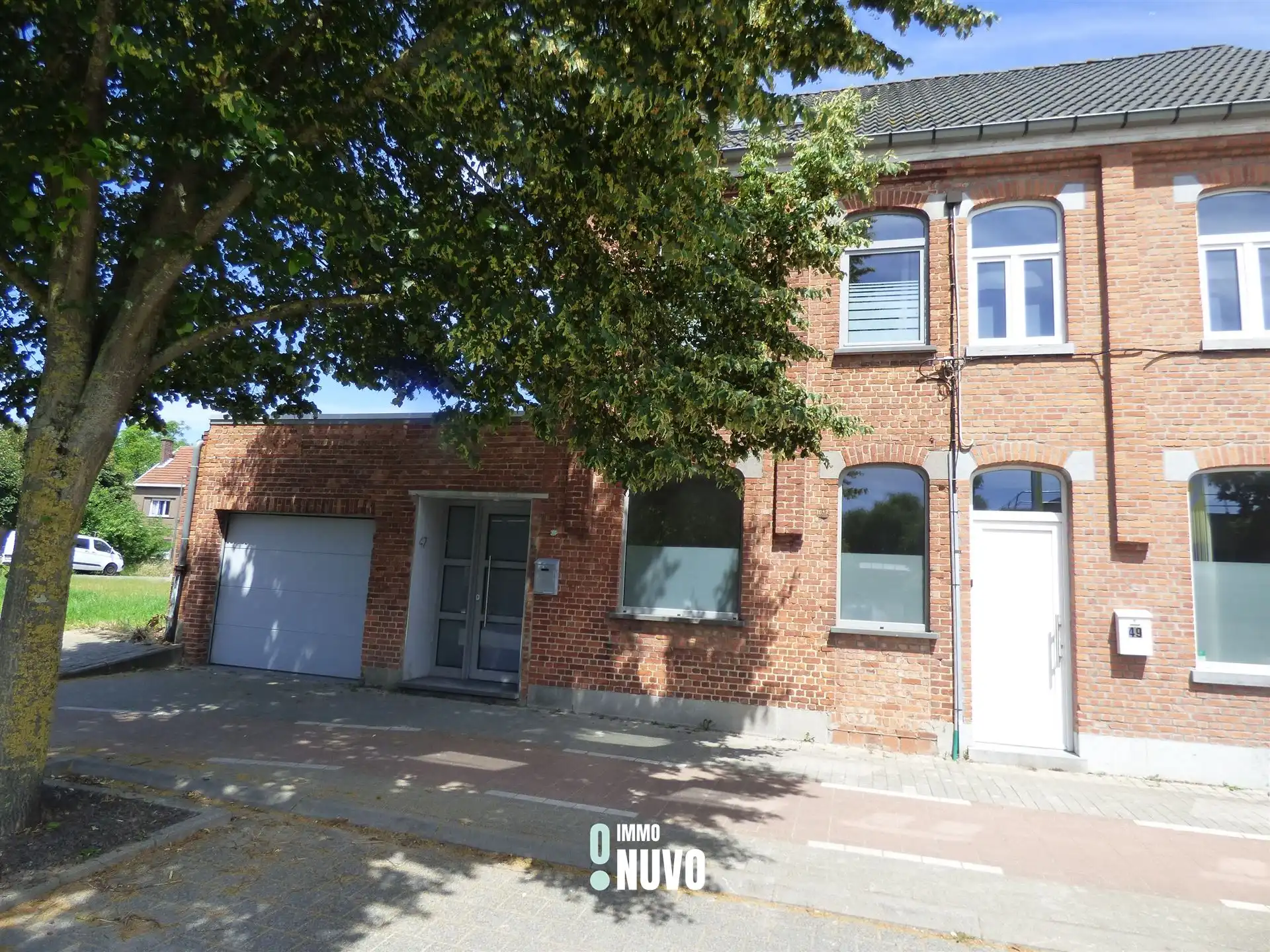Gezellige woning met garage te huur in centrum Opwijk foto {{pictureIndex}}