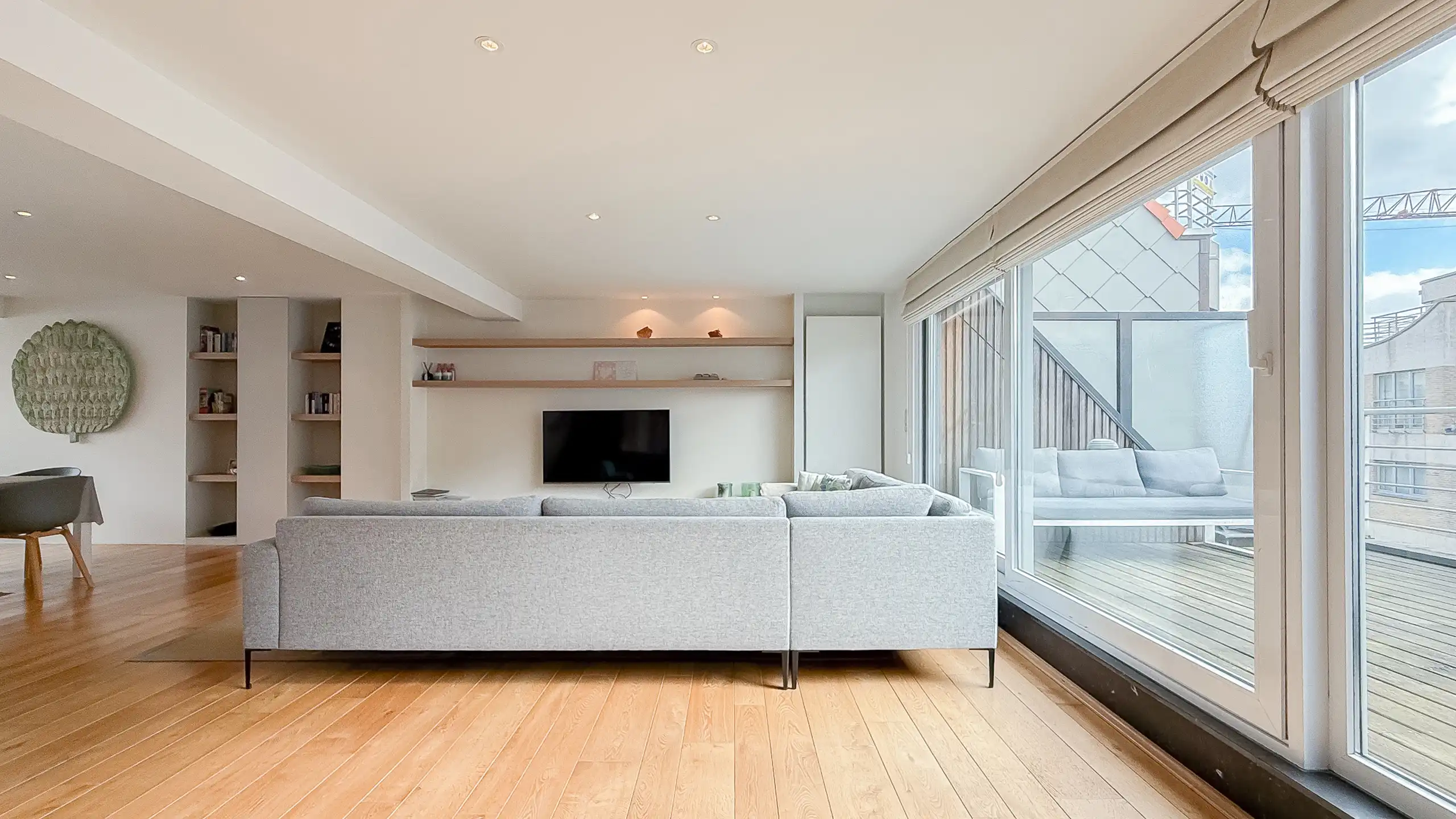 Duplex dakappartement met zonneterrassen nabij Rubensplein foto 3