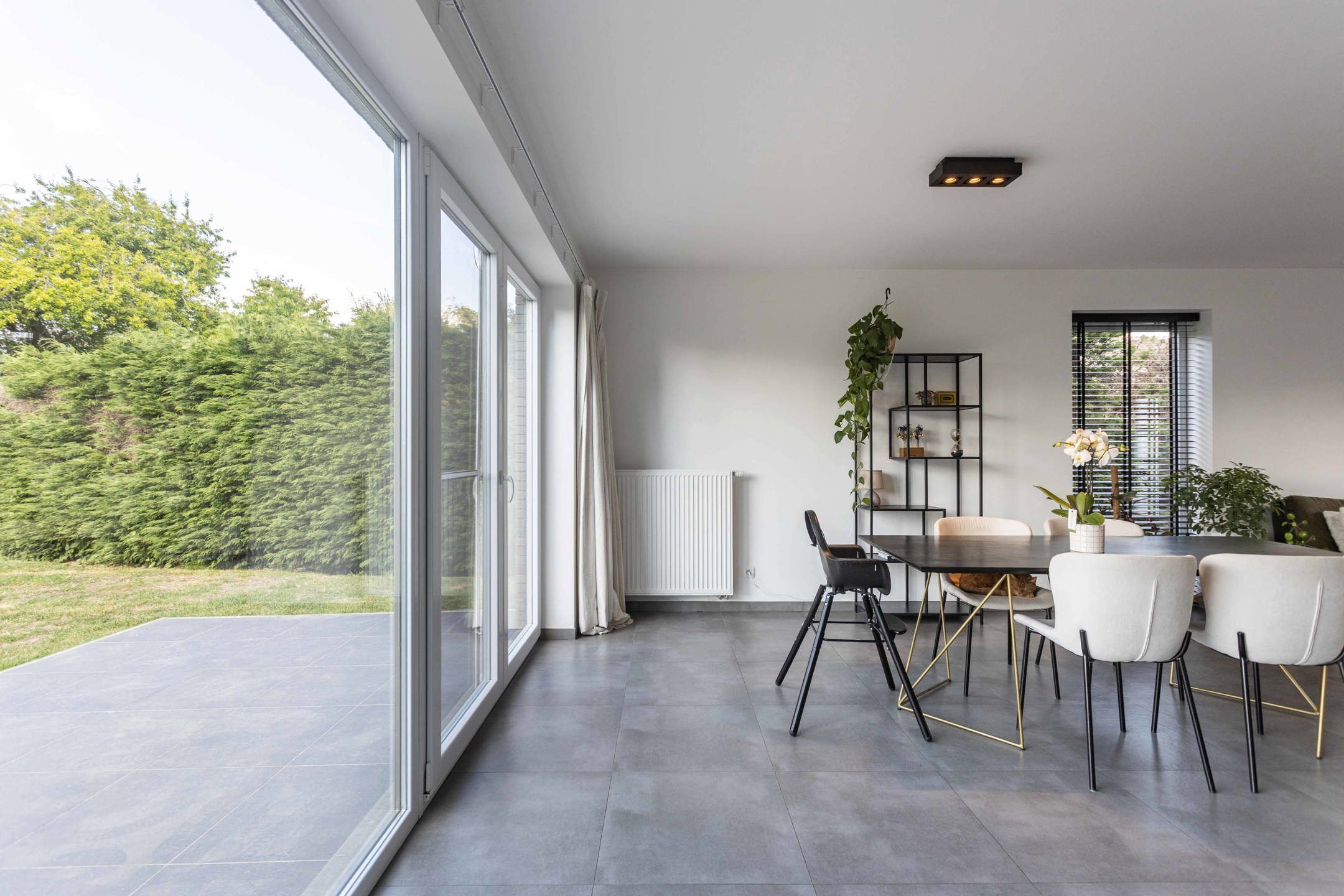 Recente (nieuw)bouwwoning  op een gunstige locatie foto 14