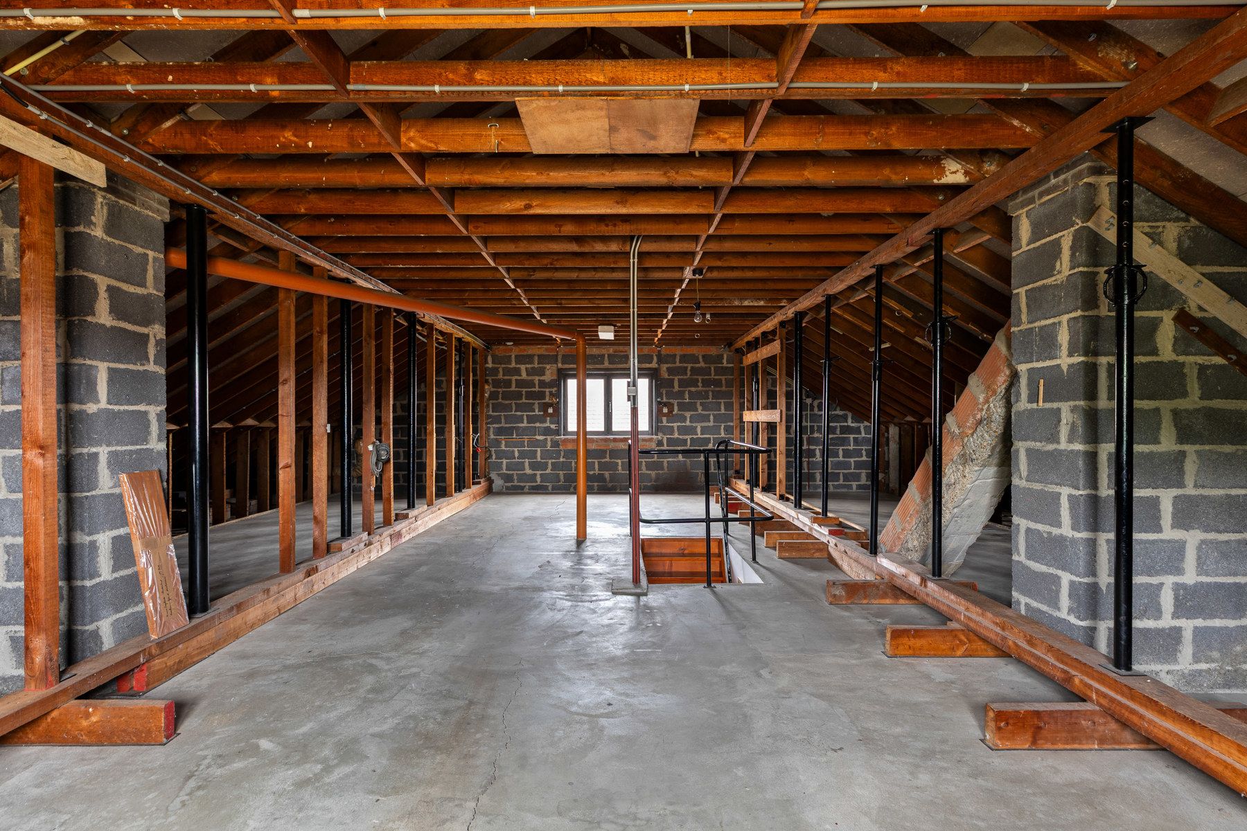 Te renoveren woning in een residentiële wijk in Lotenhulle foto 9